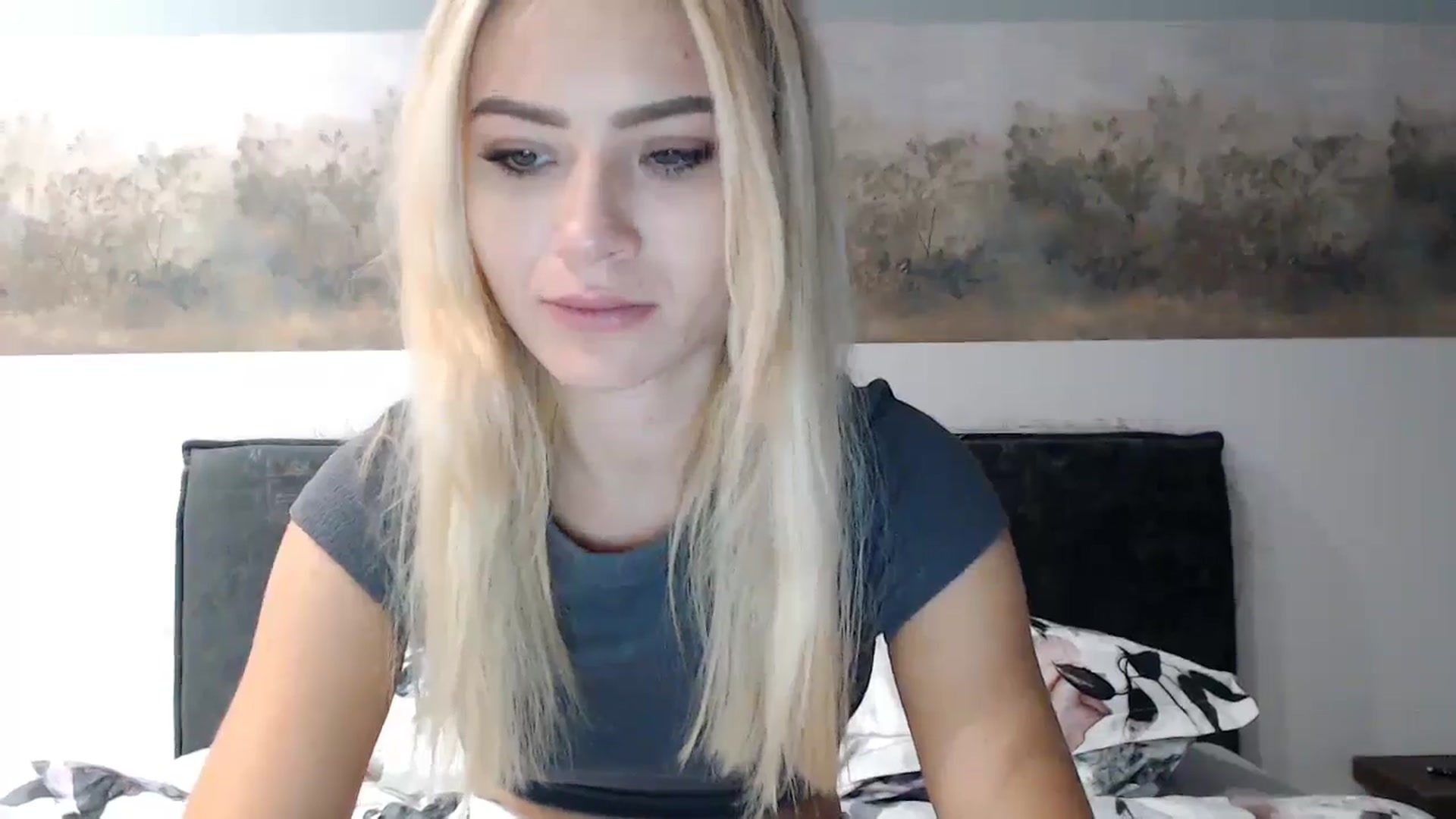 Gallery image thumbnail from fiancee's myfreecams stream on, 11/12/2024, 01:52 image 3 of 20