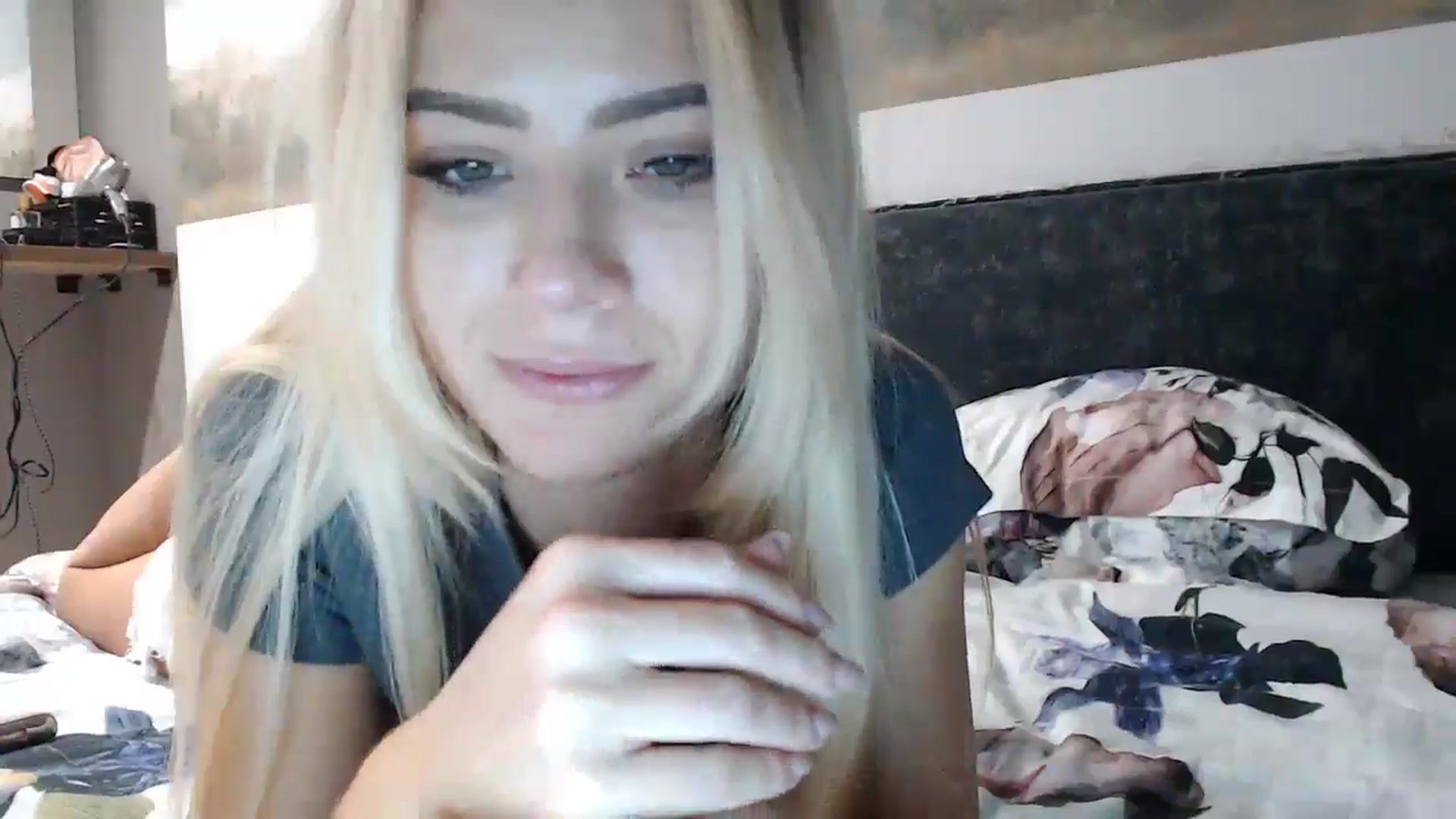 Gallery image thumbnail from fiancee's myfreecams stream on, 11/12/2024, 03:11 image 20 of 20