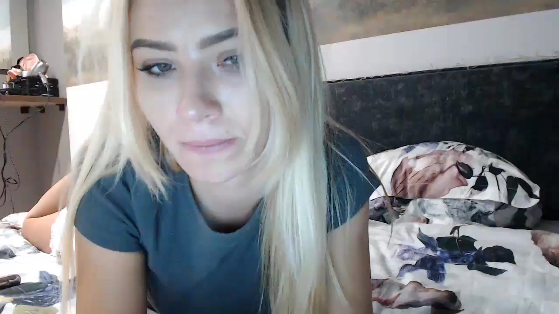 Gallery image thumbnail from fiancee's myfreecams stream on, 11/12/2024, 03:11 image 13 of 20