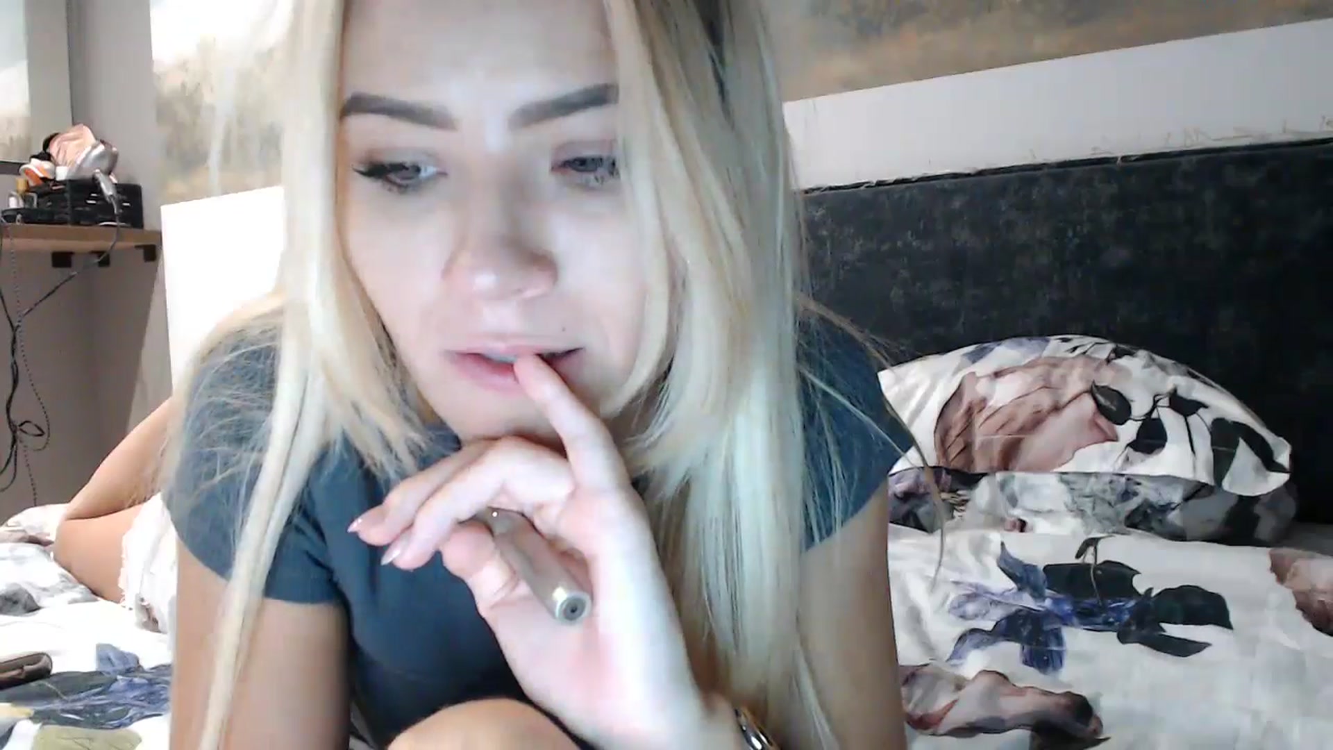 Gallery image thumbnail from fiancee's myfreecams stream on, 11/12/2024, 03:11 image 14 of 20