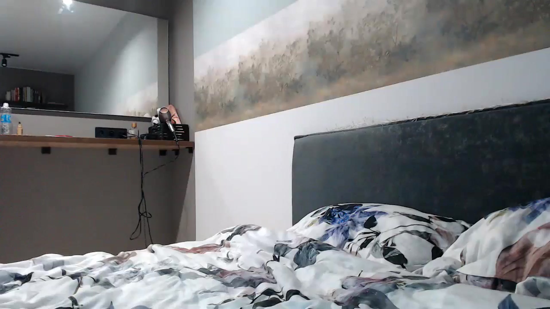 Gallery image thumbnail from fiancee's myfreecams stream on, 11/14/2024, 04:44 image 20 of 20