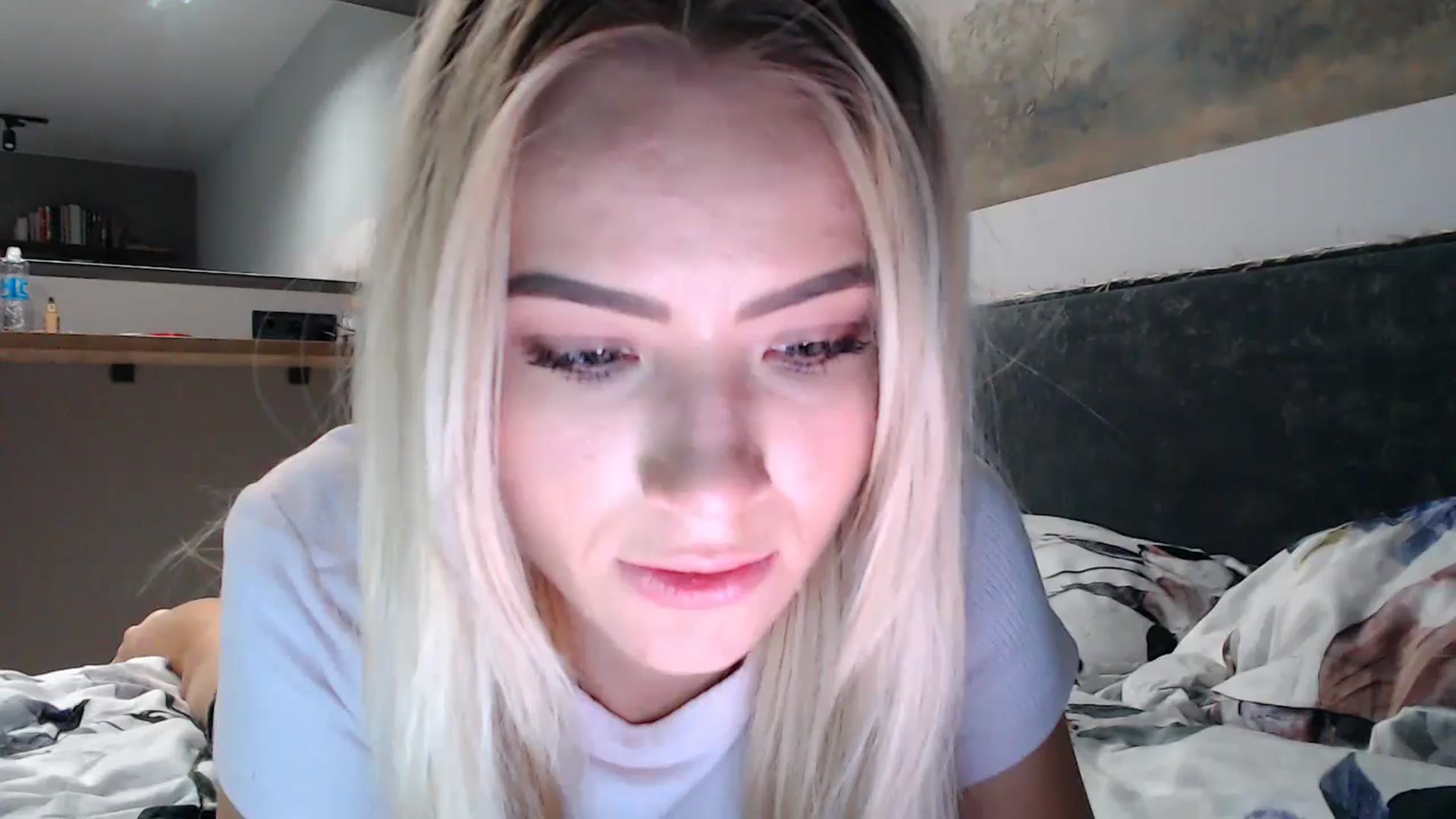 Gallery image thumbnail from fiancee's myfreecams stream on, 11/14/2024, 04:44 image 10 of 20
