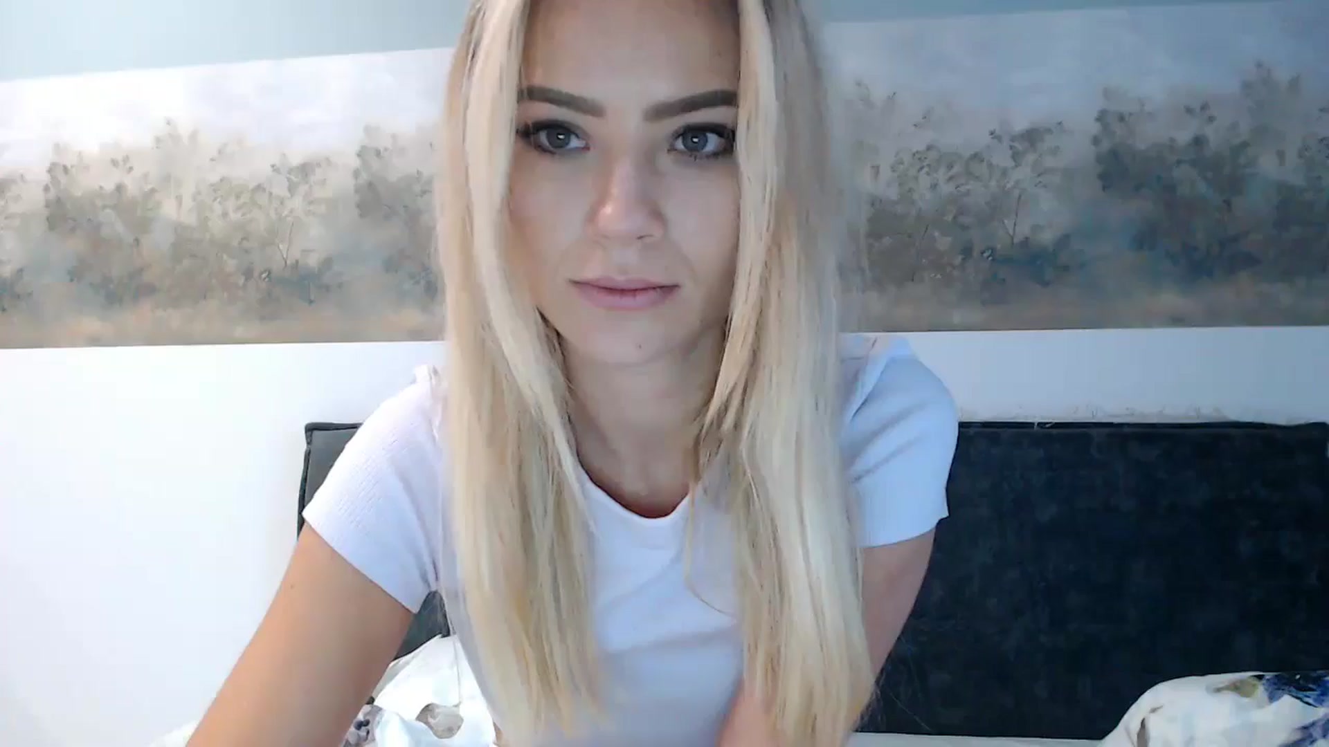 Gallery image thumbnail from fiancee's myfreecams stream on, 11/15/2024, 05:12 image 19 of 20