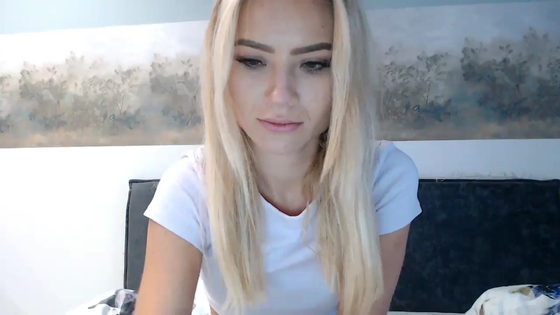 Gallery image thumbnail from fiancee's myfreecams stream on, 11/15/2024, 05:12 image 15 of 20
