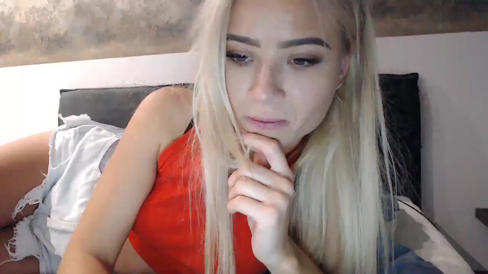 Gallery image thumbnail from fiancee's myfreecams stream on, 11/29/2024, 05:11 image 6 of 20
