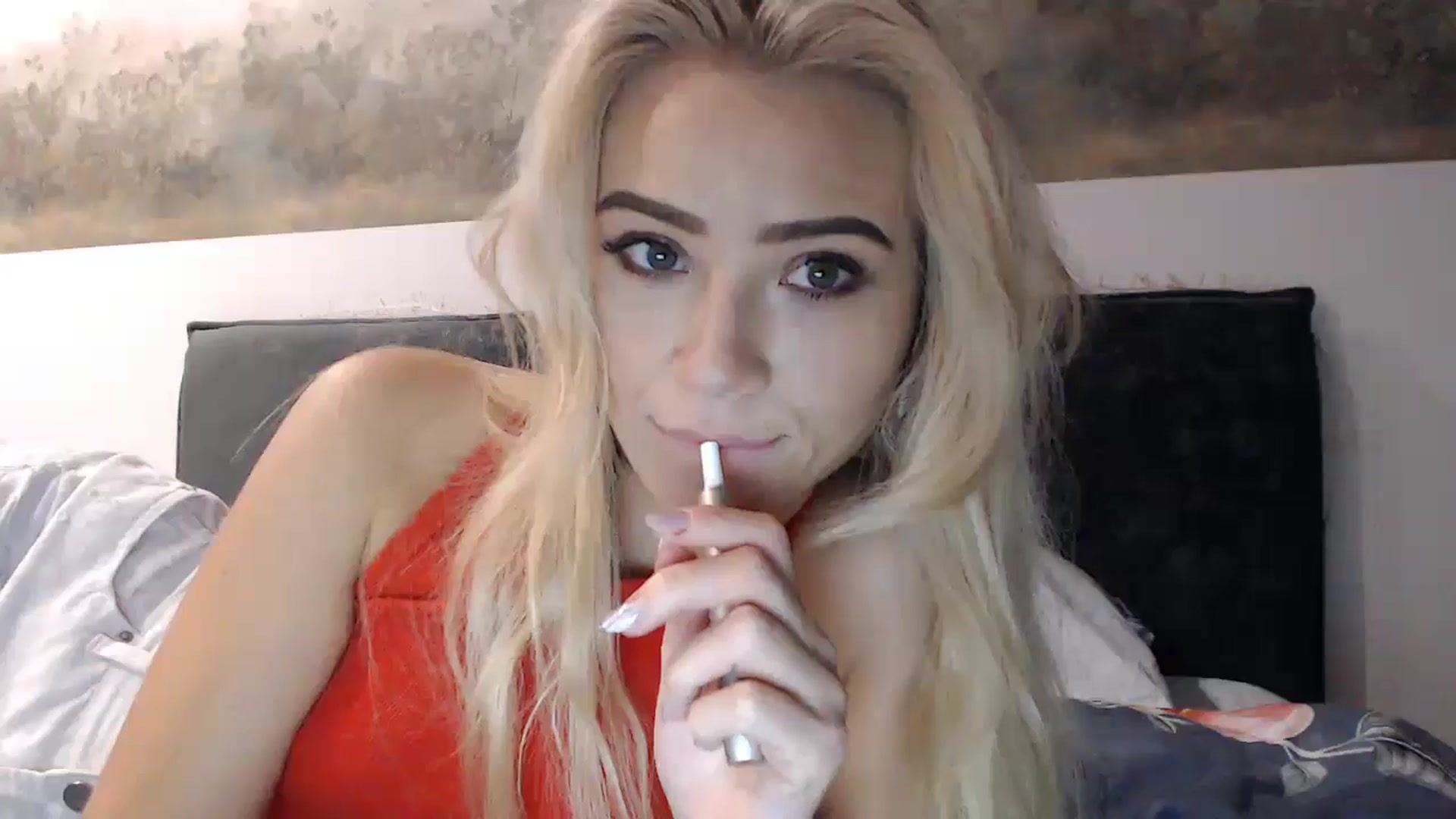 Gallery image thumbnail from fiancee's myfreecams stream on, 12/03/2024, 03:15 image 11 of 20