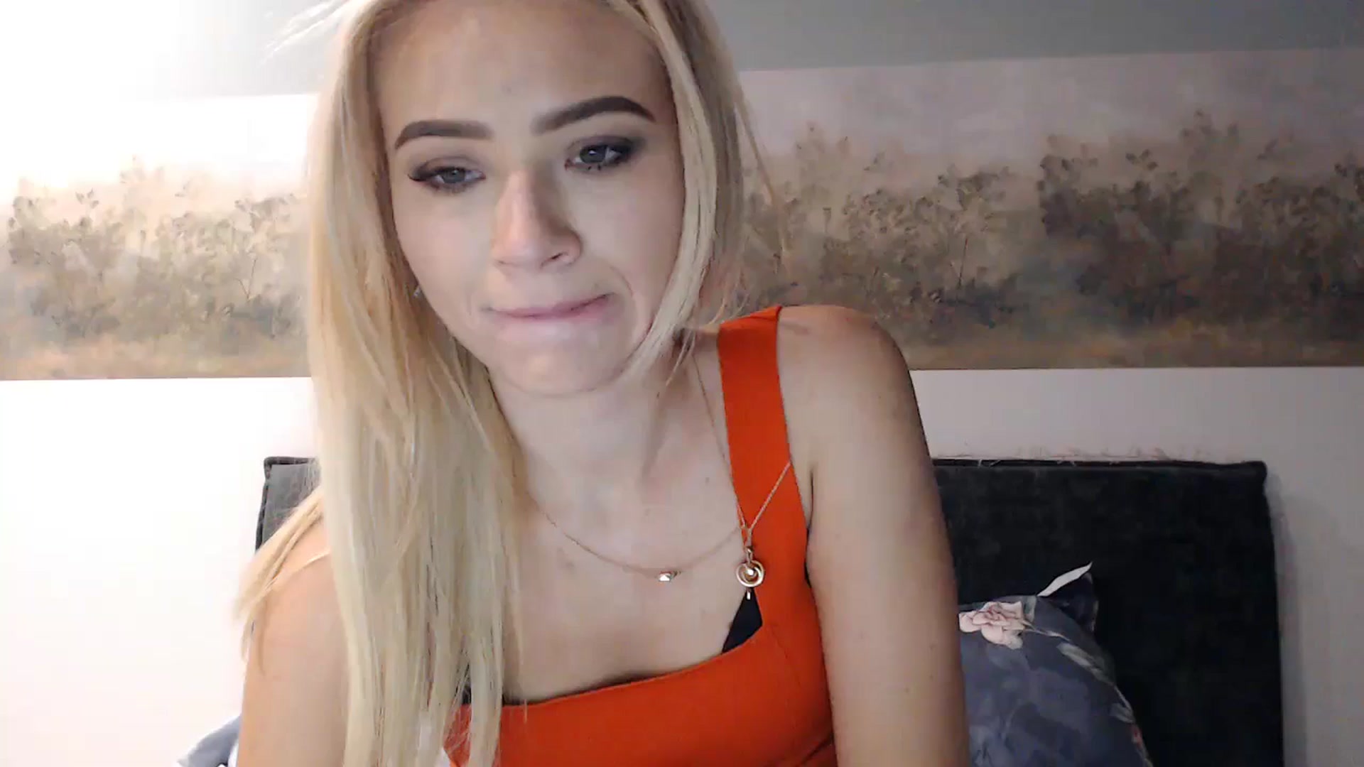 Gallery image thumbnail from fiancee's myfreecams stream on, 12/05/2024, 03:25 image 20 of 20