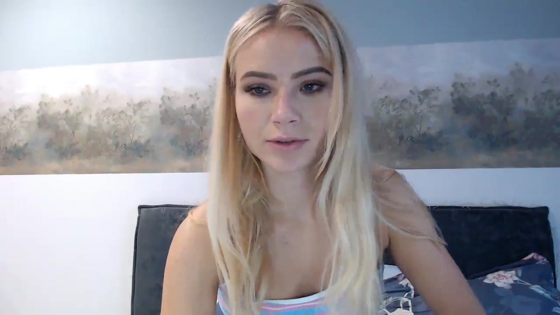 Gallery image thumbnail from fiancee's myfreecams stream on, 12/09/2024, 06:32 image 17 of 20