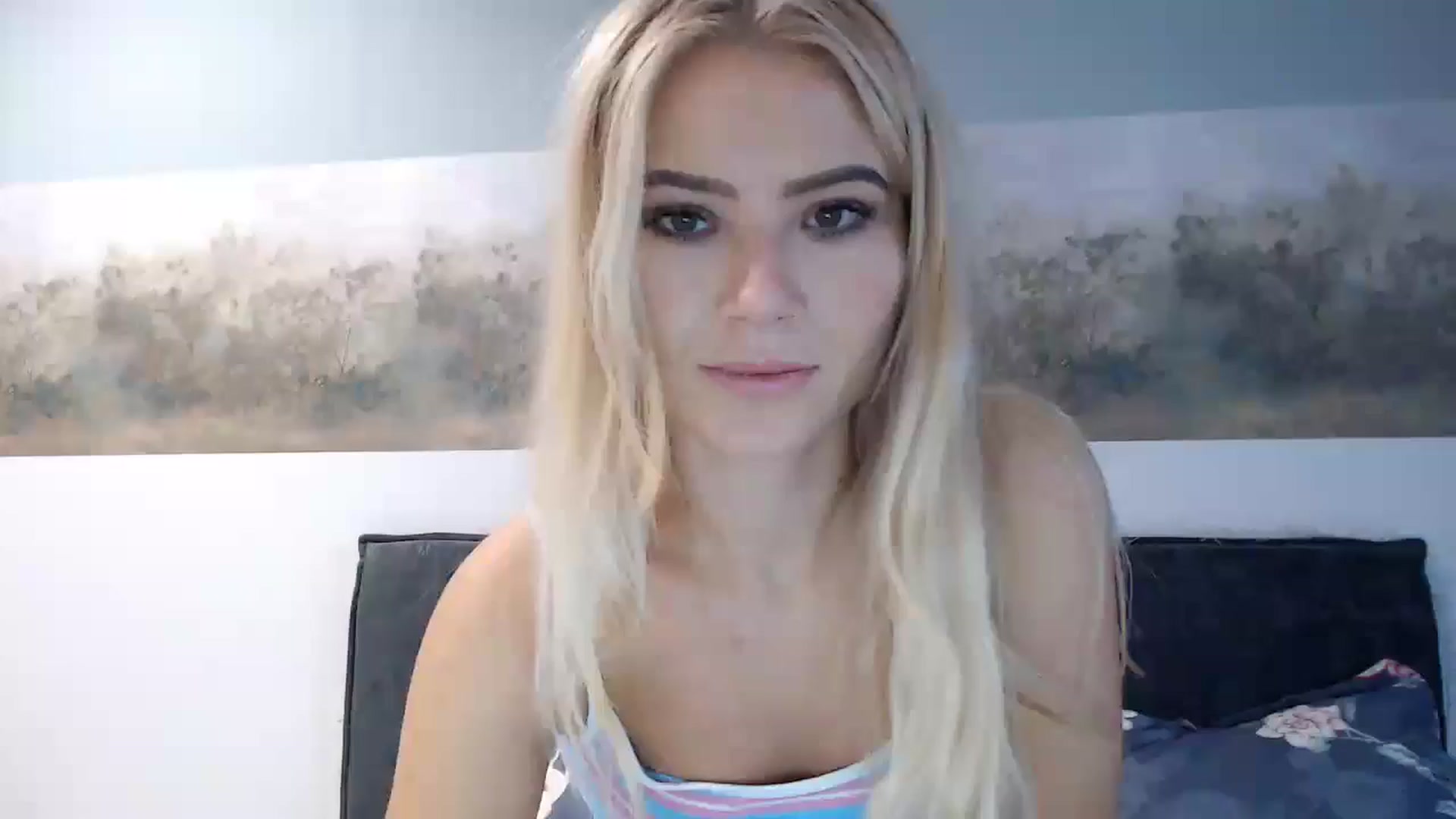 Gallery image thumbnail from fiancee's myfreecams stream on, 12/09/2024, 06:32 image 8 of 20