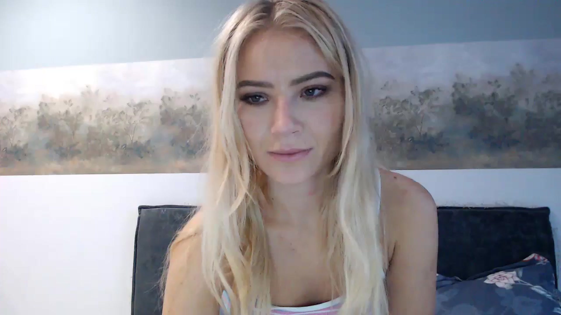 Gallery image thumbnail from fiancee's myfreecams stream on, 12/09/2024, 06:32 image 12 of 20