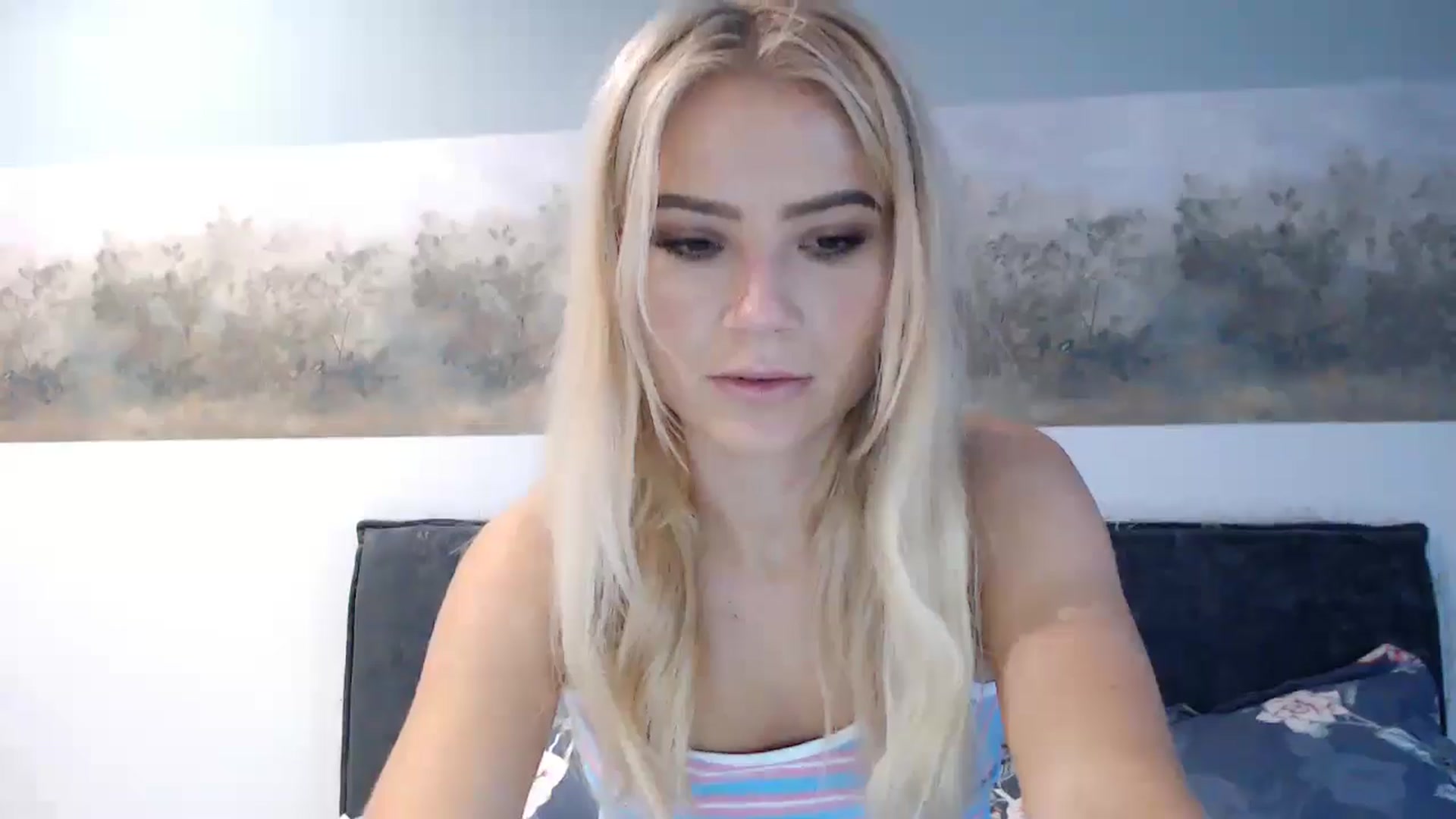 Gallery image thumbnail from fiancee's myfreecams stream on, 12/09/2024, 06:32 image 14 of 20