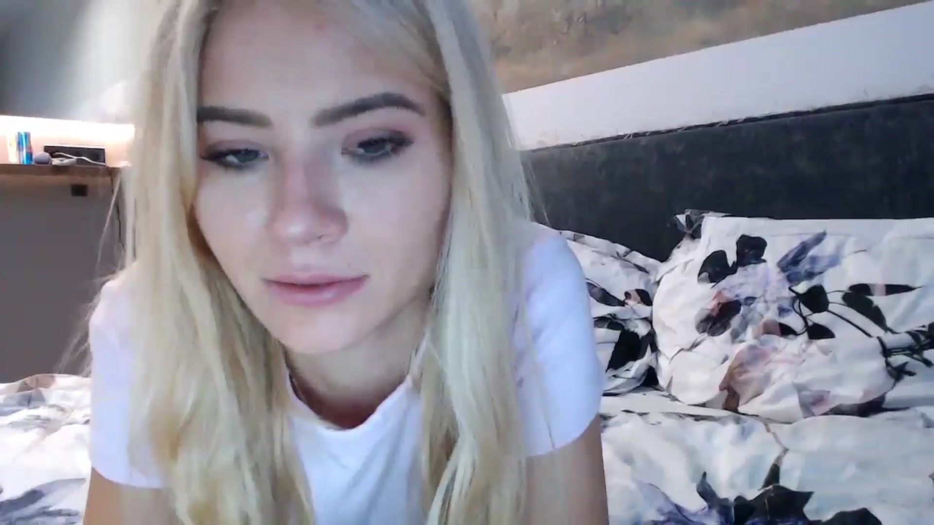 Gallery image thumbnail from fiancee's myfreecams stream on, 12/10/2024, 06:41 image 14 of 20