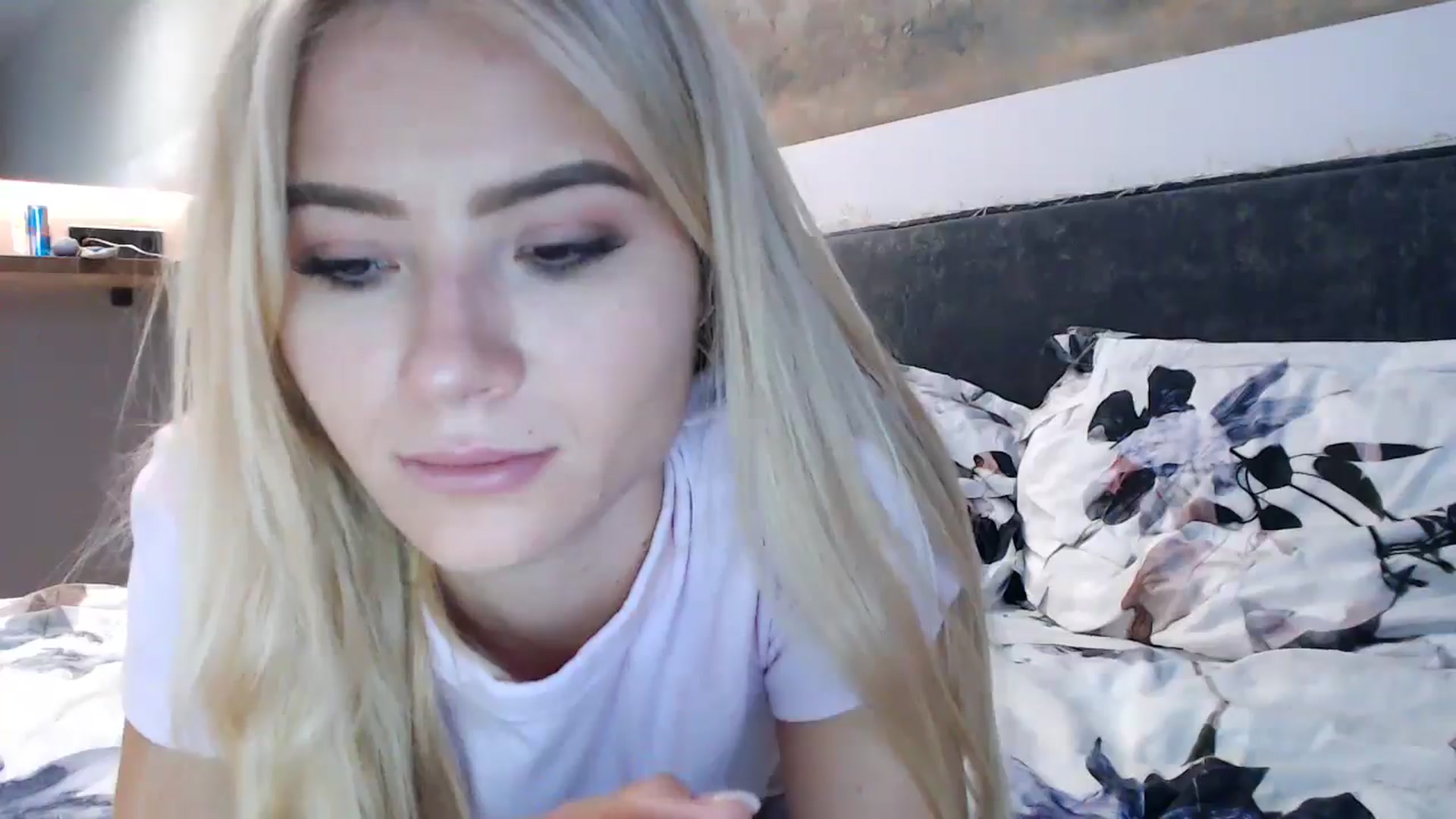 Gallery image thumbnail from fiancee's myfreecams stream on, 12/10/2024, 06:41 image 15 of 20