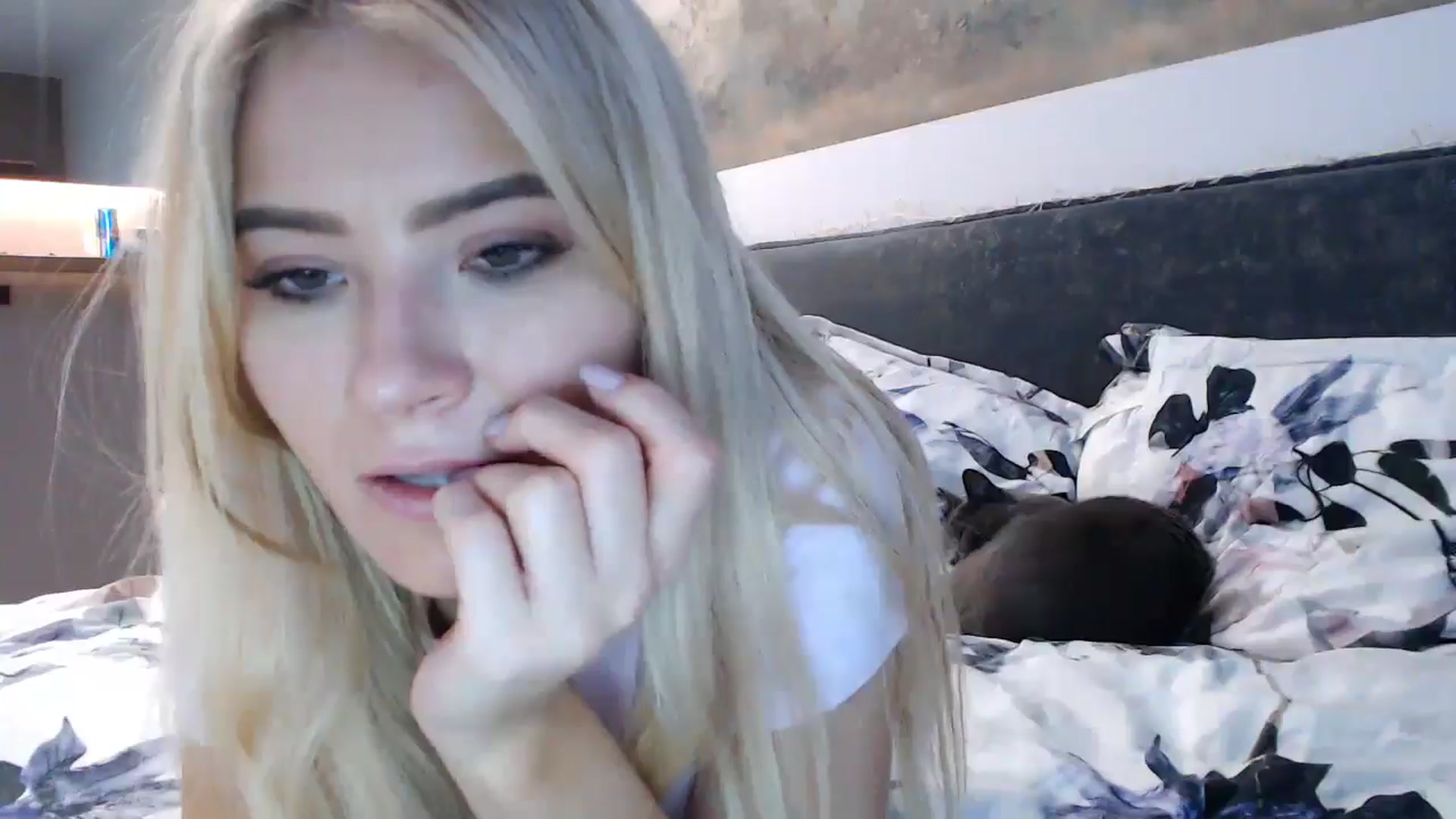 Gallery image thumbnail from fiancee's myfreecams stream on, 12/10/2024, 06:41 image 20 of 20