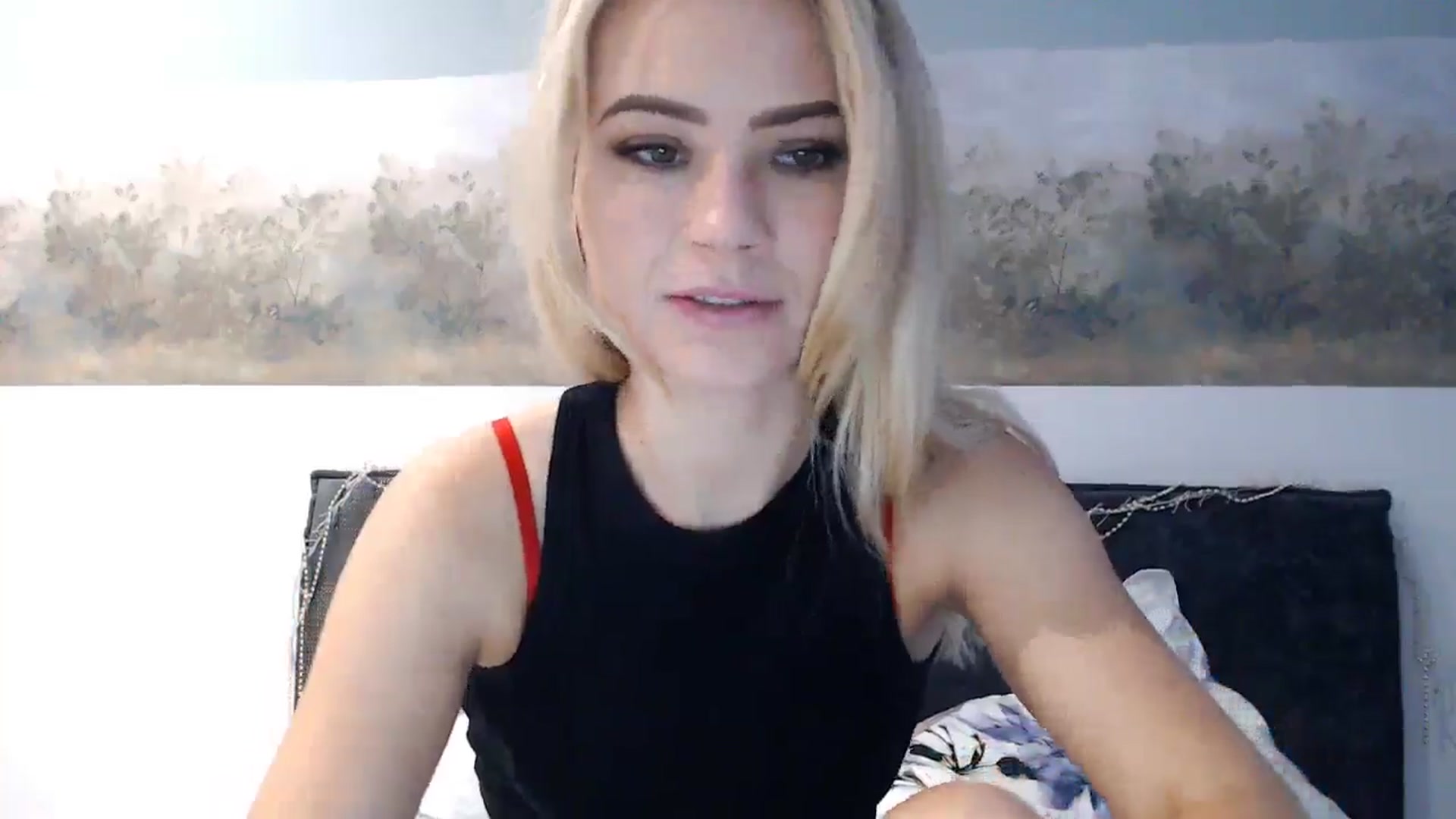 Gallery image thumbnail from fiancee's myfreecams stream on, 12/16/2024, 05:58 image 8 of 20