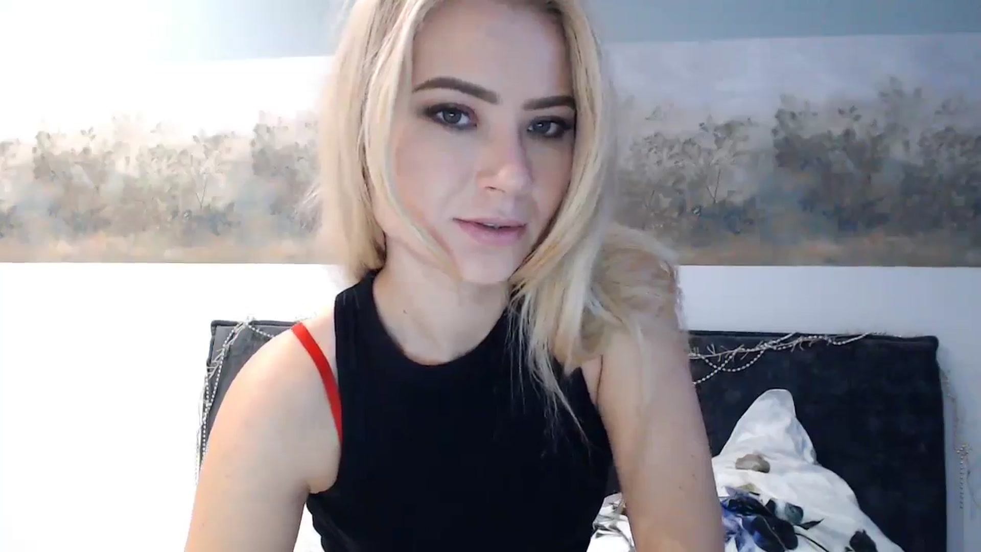 Gallery image thumbnail from fiancee's myfreecams stream on, 12/16/2024, 05:58 image 15 of 20