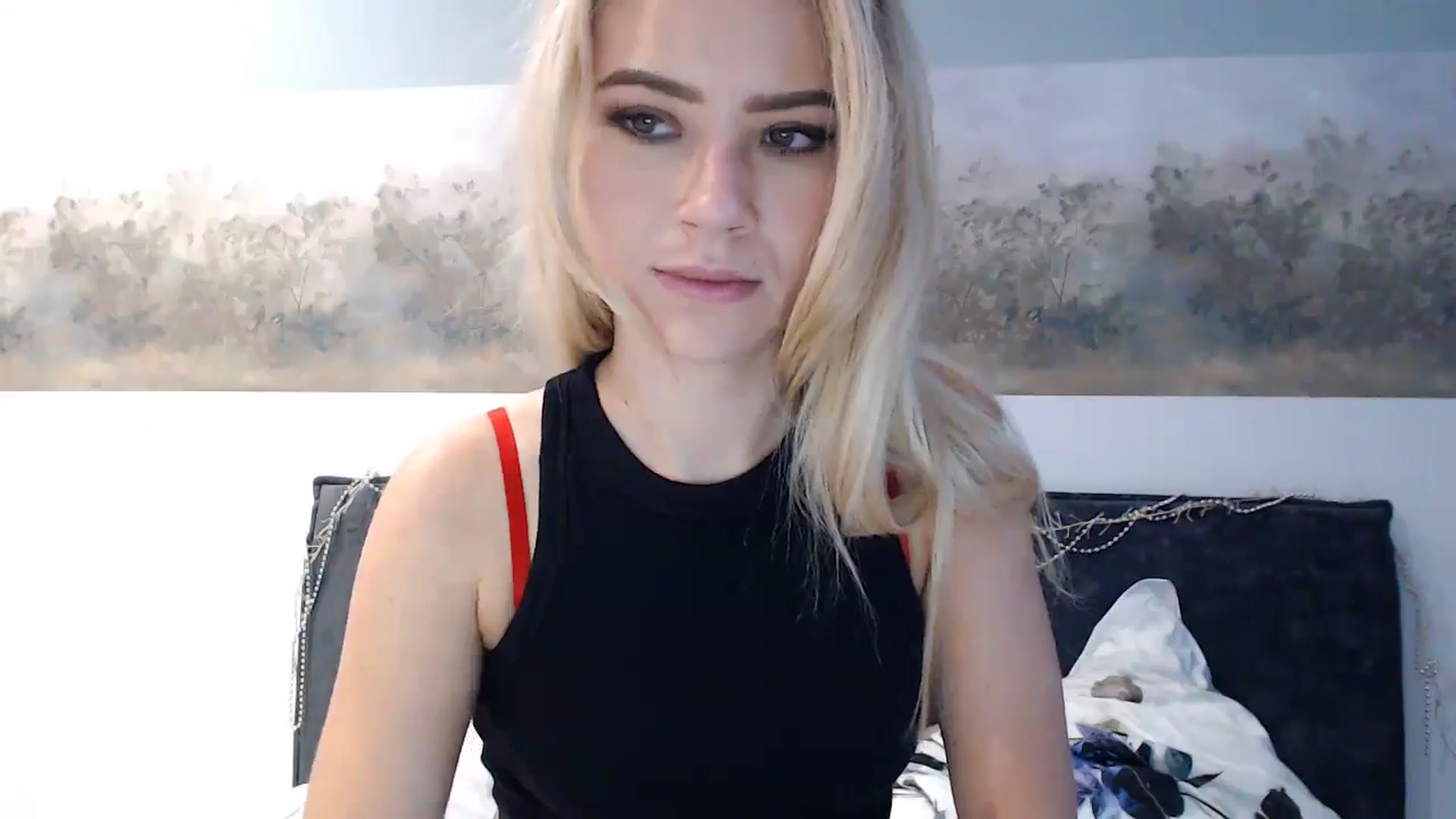 Gallery image thumbnail from fiancee's myfreecams stream on, 12/16/2024, 05:58 image 16 of 20