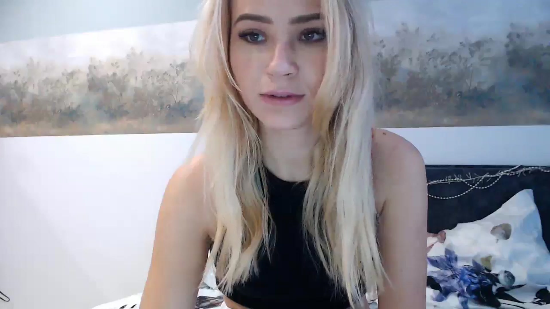 Gallery image thumbnail from fiancee's myfreecams stream on, 12/16/2024, 07:05 image 2 of 20