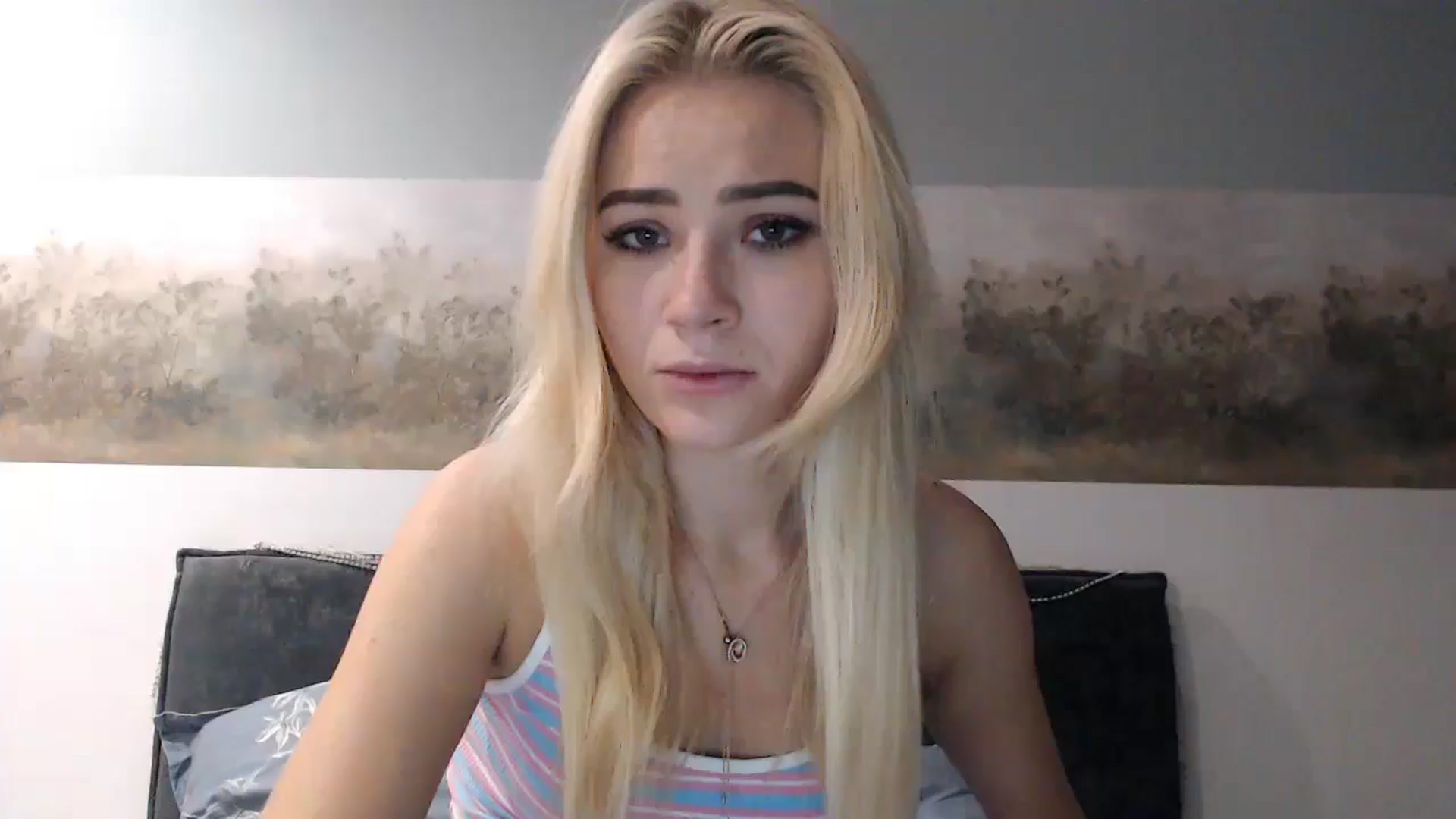 Gallery image thumbnail from fiancee's myfreecams stream on, 12/24/2024, 01:03 image 1 of 20