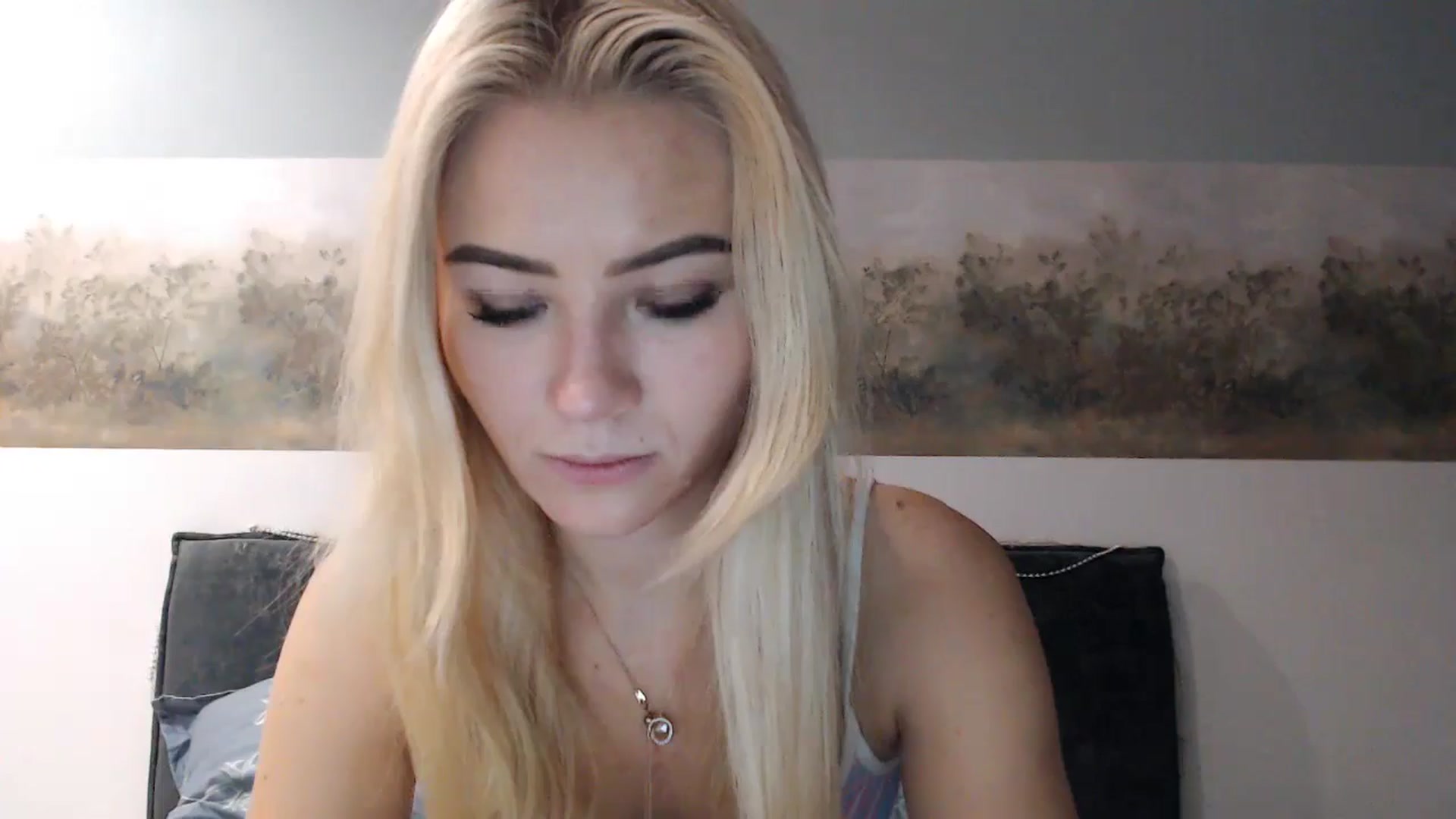 Gallery image thumbnail from fiancee's myfreecams stream on, 12/24/2024, 01:03 image 2 of 20
