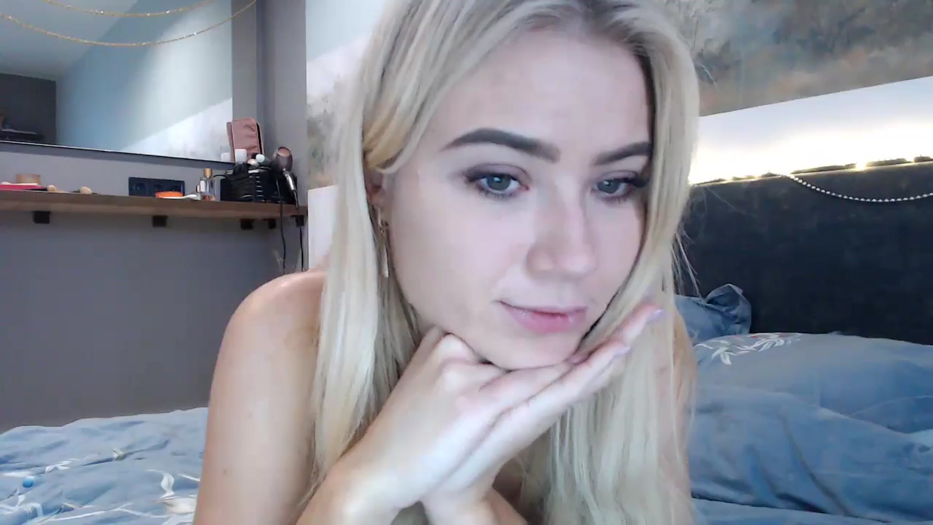 Gallery image thumbnail from fiancee's myfreecams stream on, 12/24/2024, 06:52 image 18 of 20