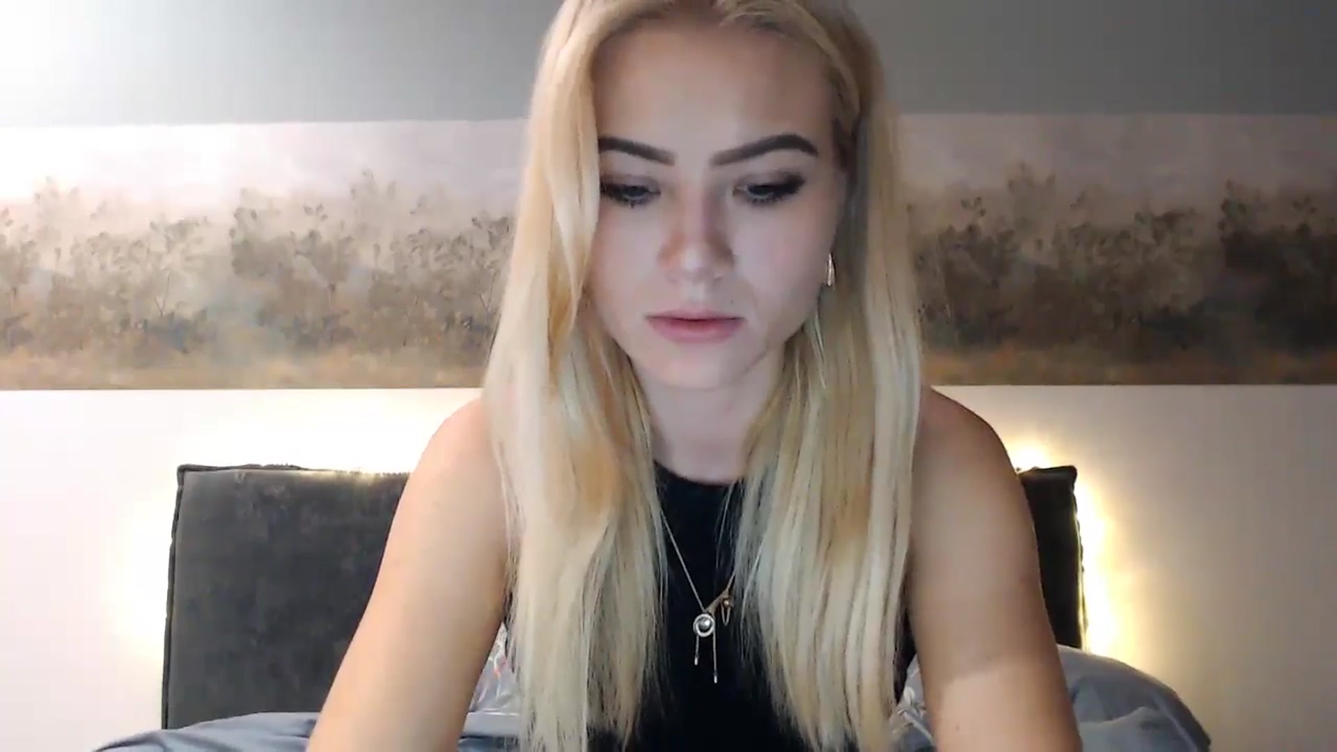 Gallery image thumbnail from fiancee's myfreecams stream on, 12/26/2024, 04:16 image 11 of 20