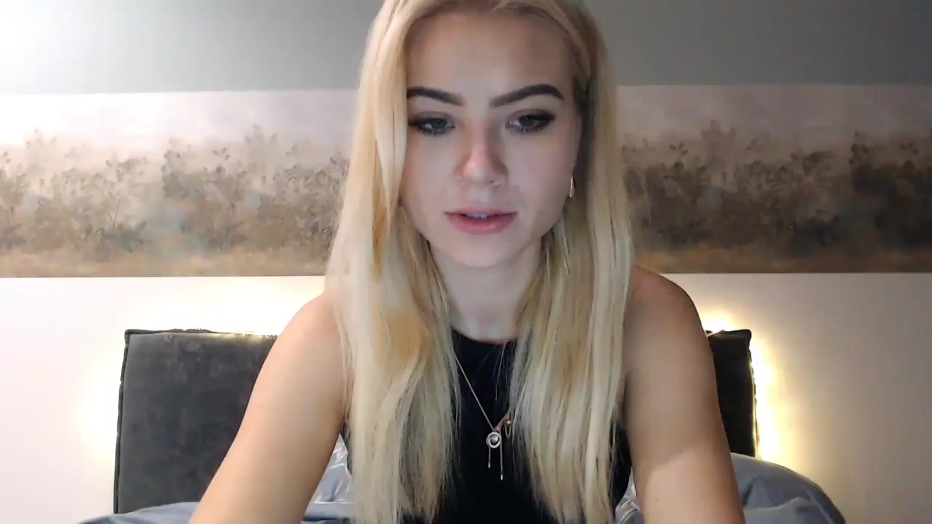 Gallery image thumbnail from fiancee's myfreecams stream on, 12/26/2024, 04:16 image 13 of 20