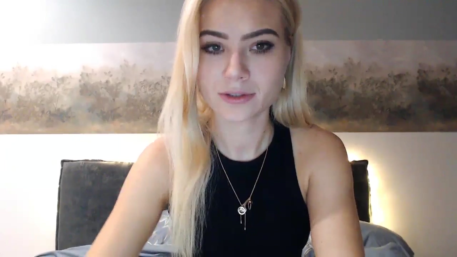 Gallery image thumbnail from fiancee's myfreecams stream on, 12/26/2024, 04:16 image 17 of 20