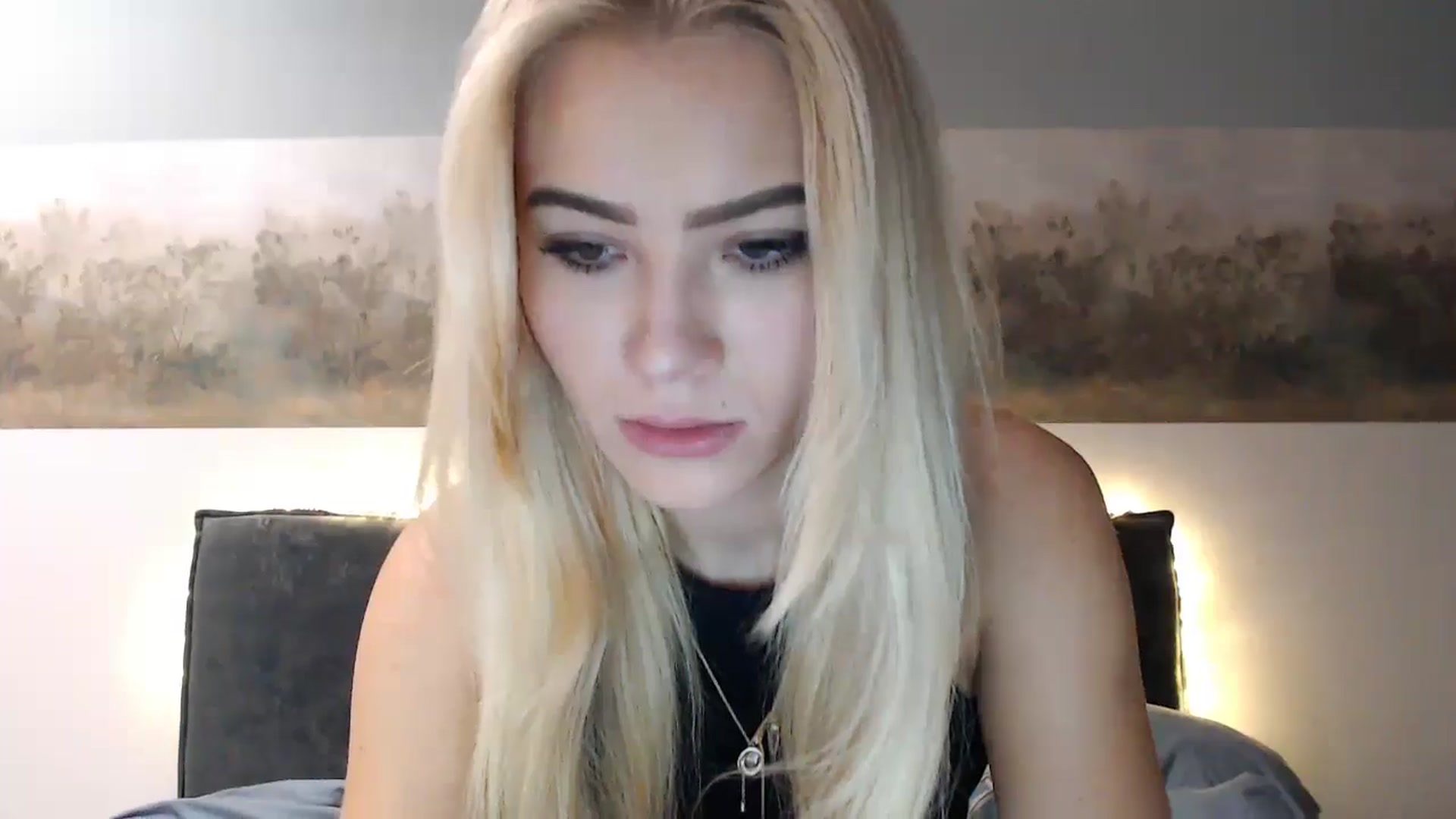 Gallery image thumbnail from fiancee's myfreecams stream on, 12/26/2024, 04:16 image 6 of 20