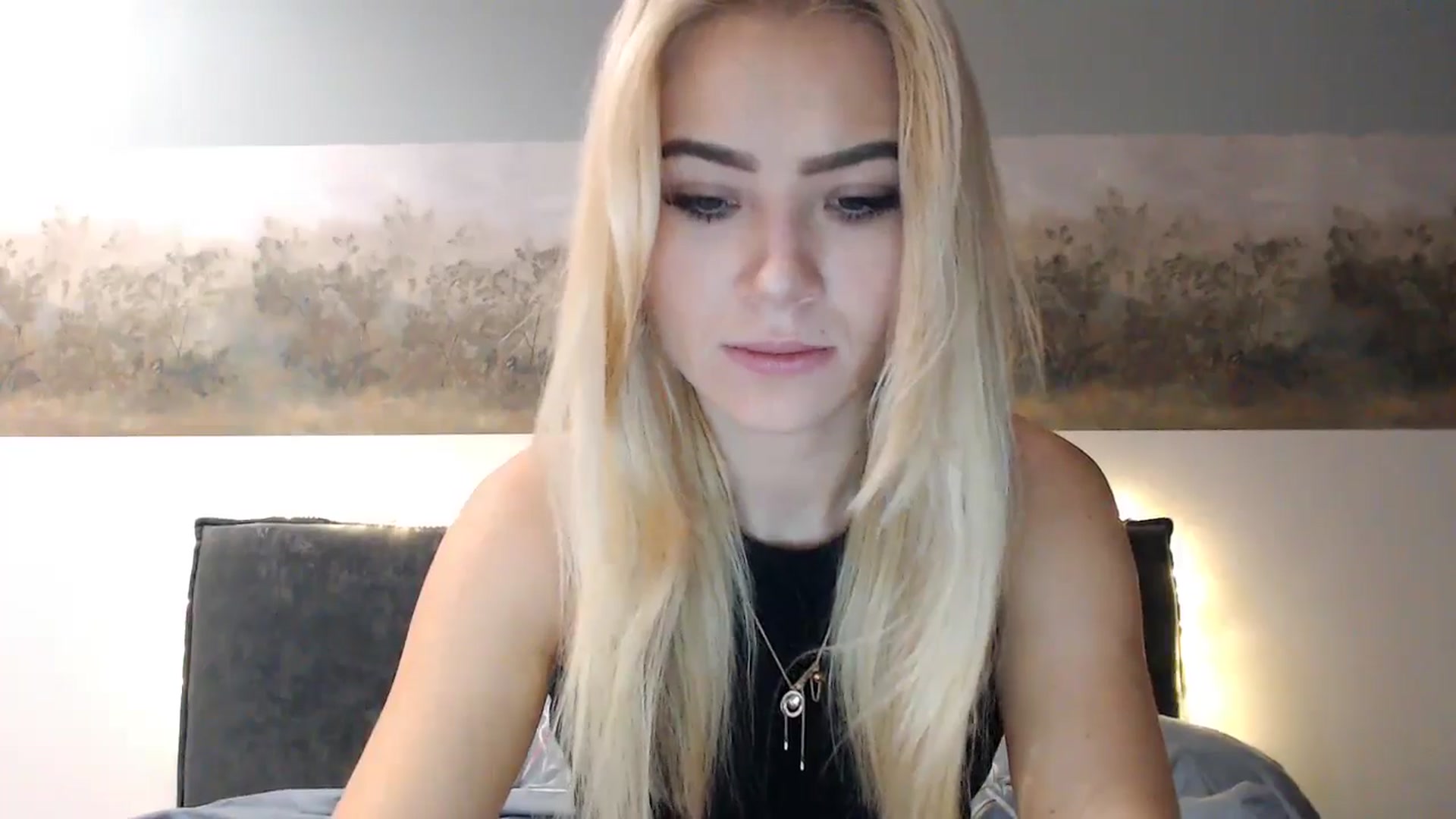 Gallery image thumbnail from fiancee's myfreecams stream on, 12/26/2024, 04:16 image 4 of 20
