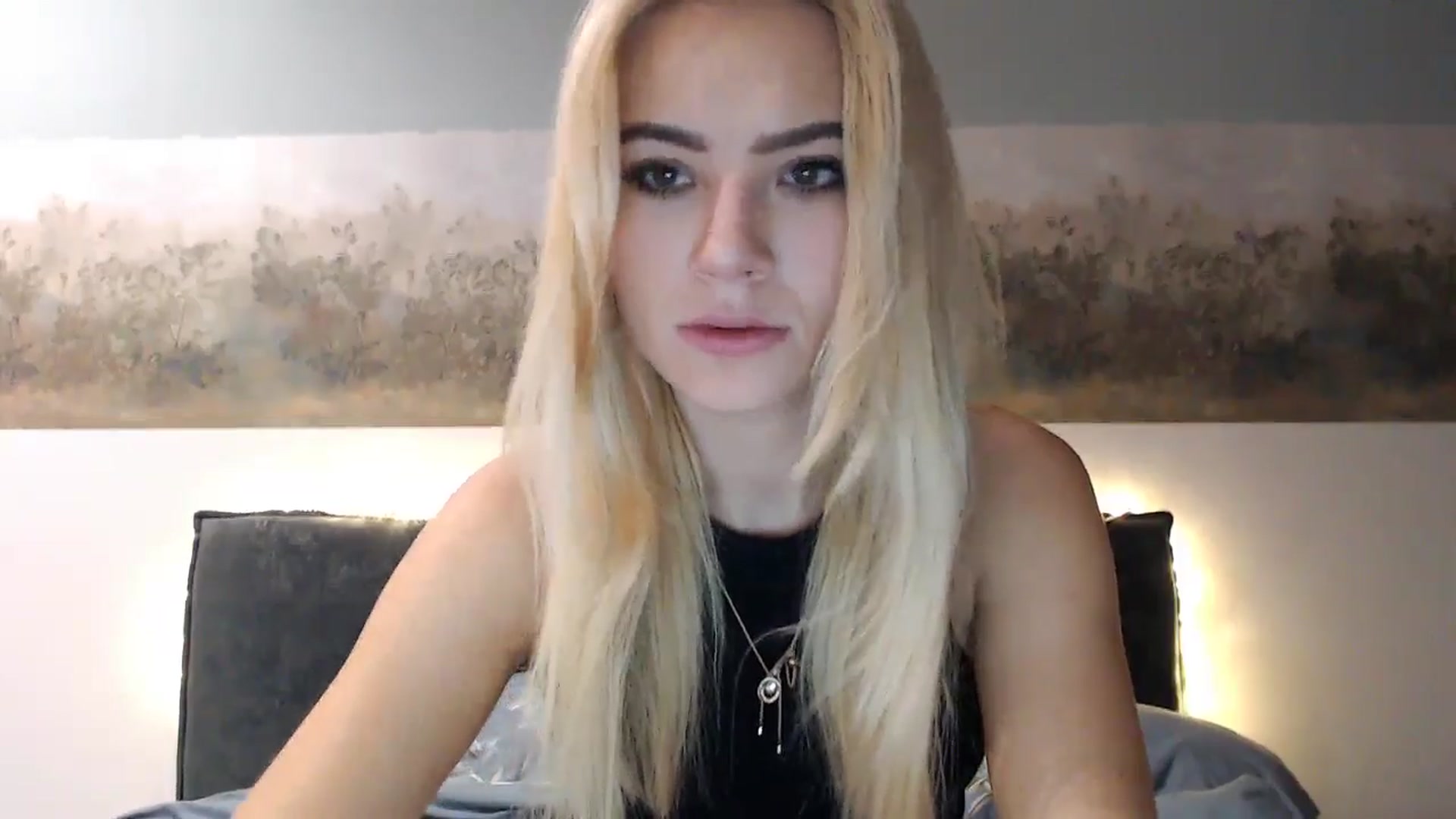 Gallery image thumbnail from fiancee's myfreecams stream on, 12/26/2024, 04:16 image 8 of 20