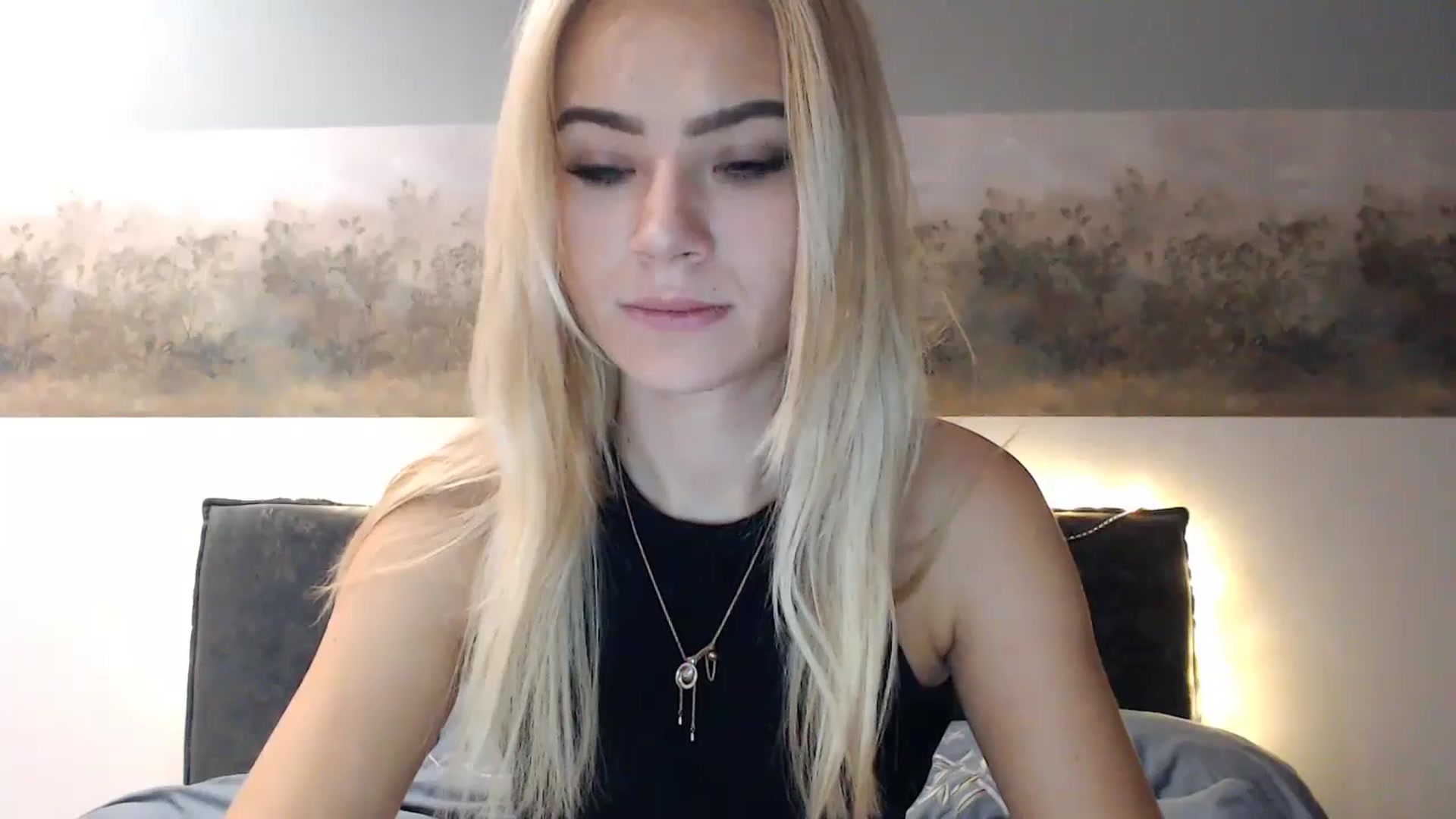 Gallery image thumbnail from fiancee's myfreecams stream on, 12/26/2024, 04:53 image 6 of 20