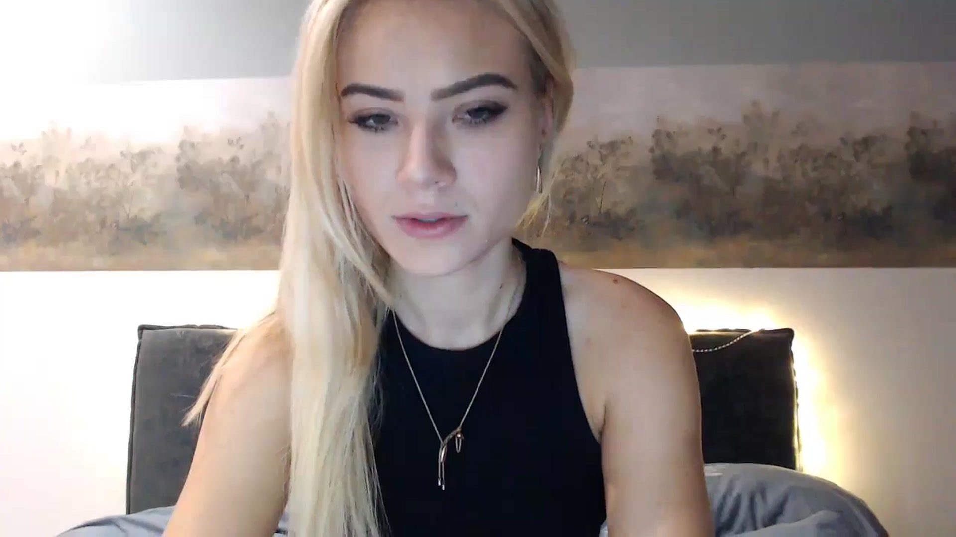 Gallery image thumbnail from fiancee's myfreecams stream on, 12/26/2024, 04:53 image 10 of 20