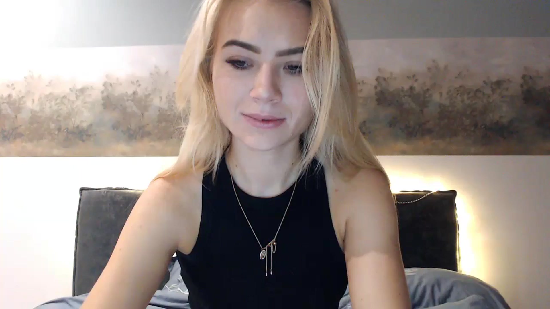 Gallery image thumbnail from fiancee's myfreecams stream on, 12/26/2024, 04:53 image 18 of 20