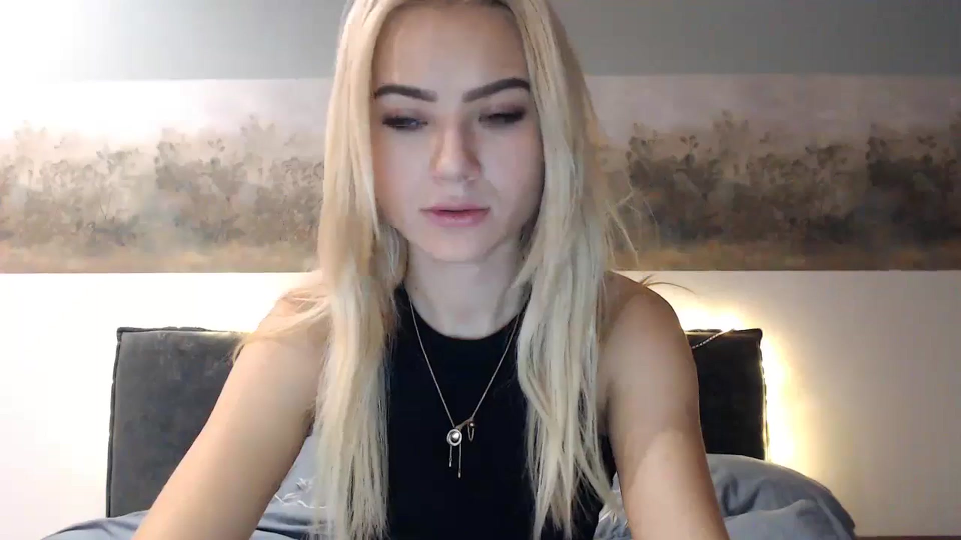 Gallery image thumbnail from fiancee's myfreecams stream on, 12/26/2024, 04:53 image 5 of 20