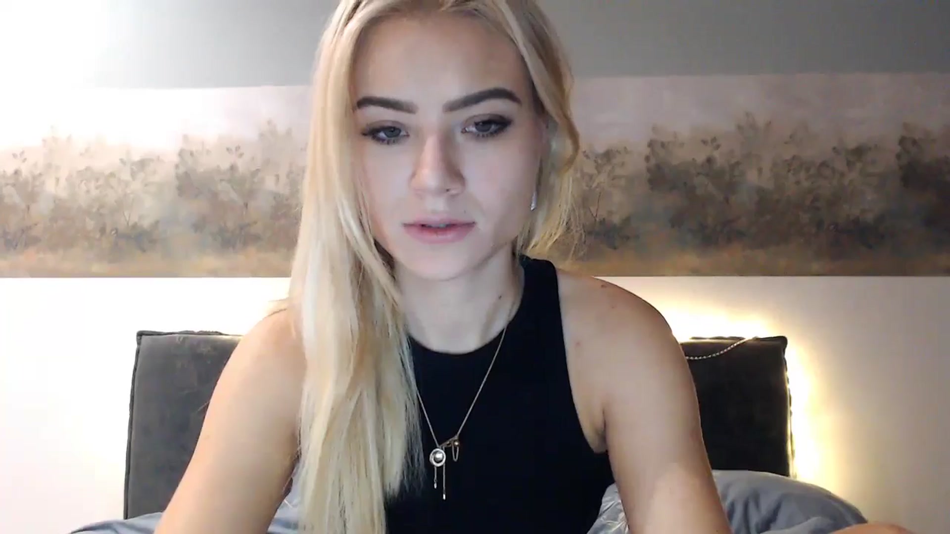 Gallery image thumbnail from fiancee's myfreecams stream on, 12/26/2024, 04:53 image 12 of 20