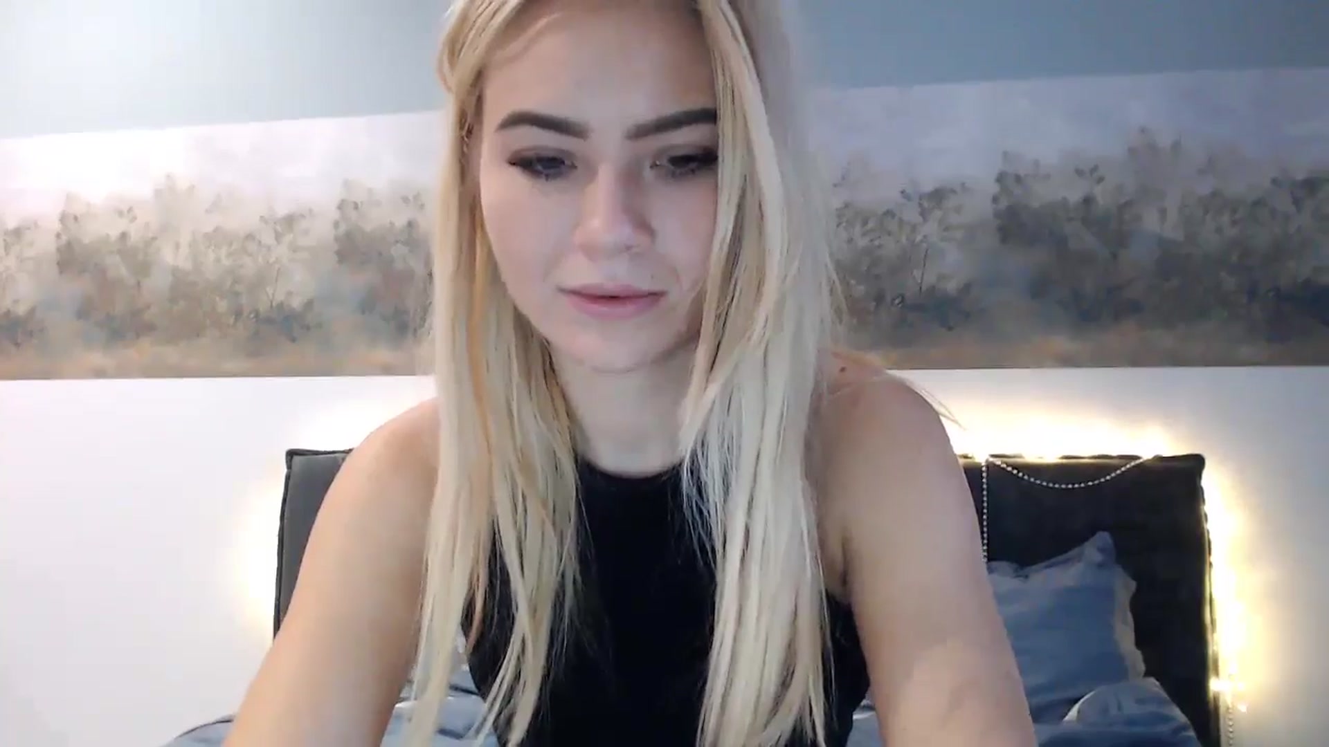 Gallery image thumbnail from fiancee's myfreecams stream on, 12/26/2024, 06:53 image 16 of 20
