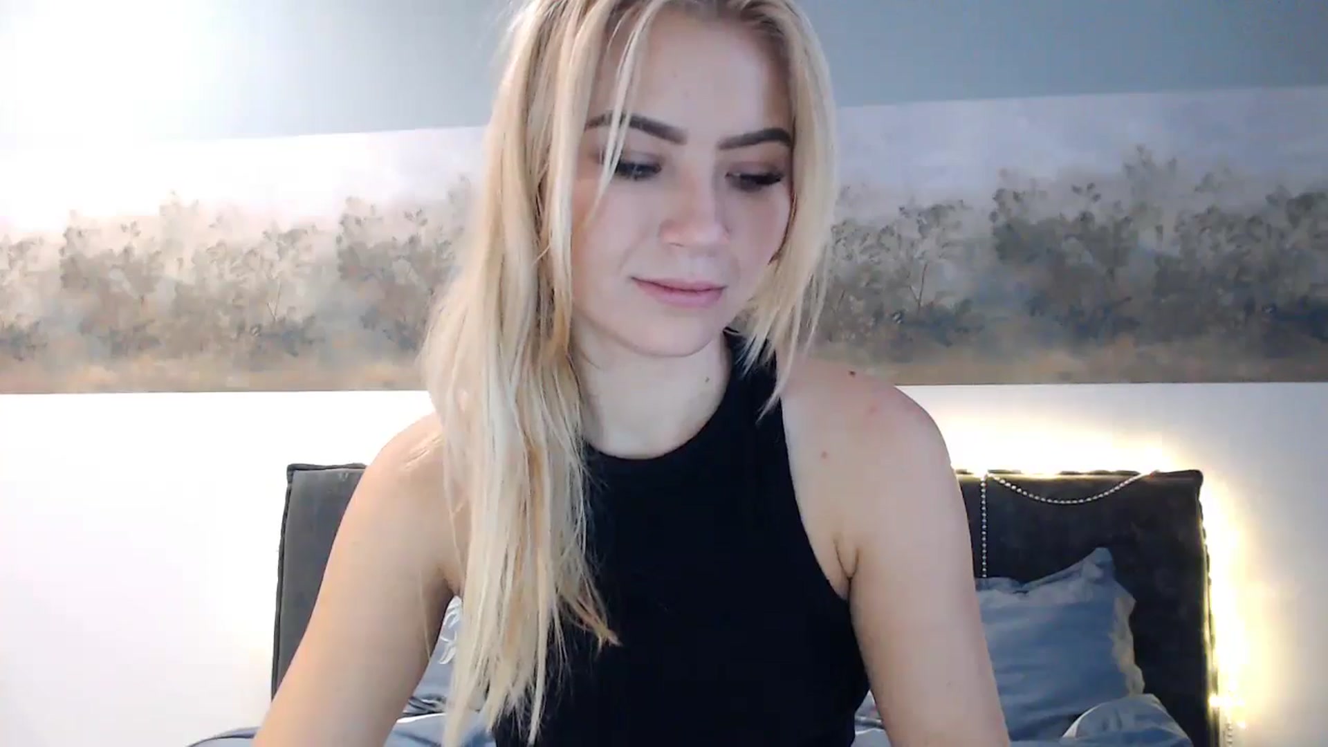 Gallery image thumbnail from fiancee's myfreecams stream on, 12/26/2024, 06:53 image 17 of 20