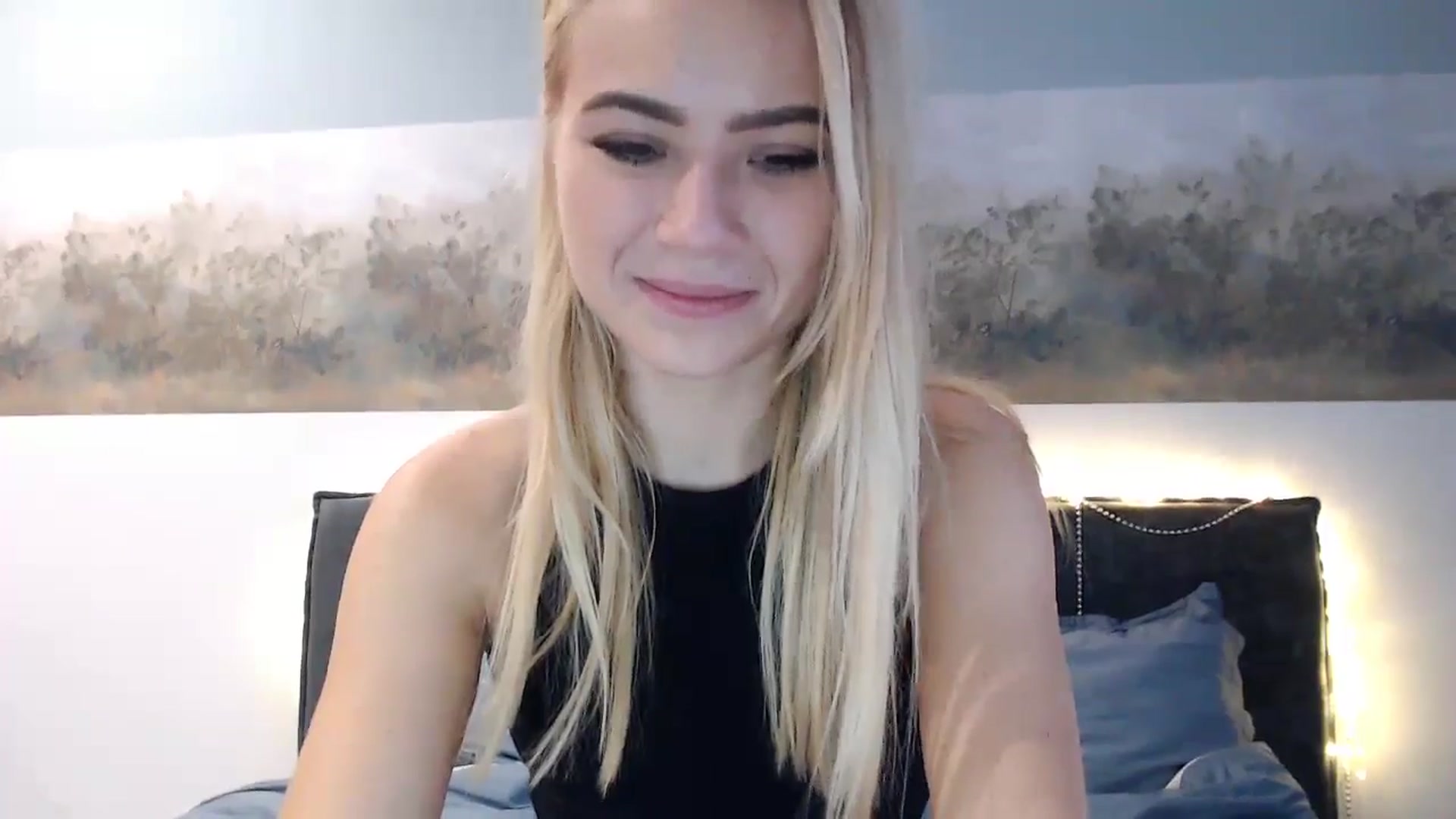 Gallery image thumbnail from fiancee's myfreecams stream on, 12/26/2024, 06:53 image 12 of 20