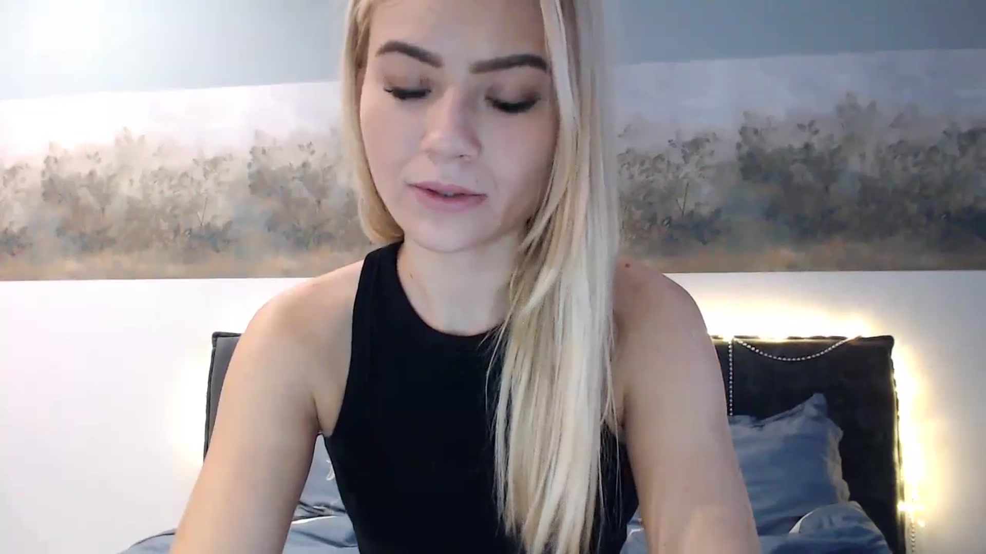 Gallery image thumbnail from fiancee's myfreecams stream on, 12/26/2024, 06:53 image 7 of 20