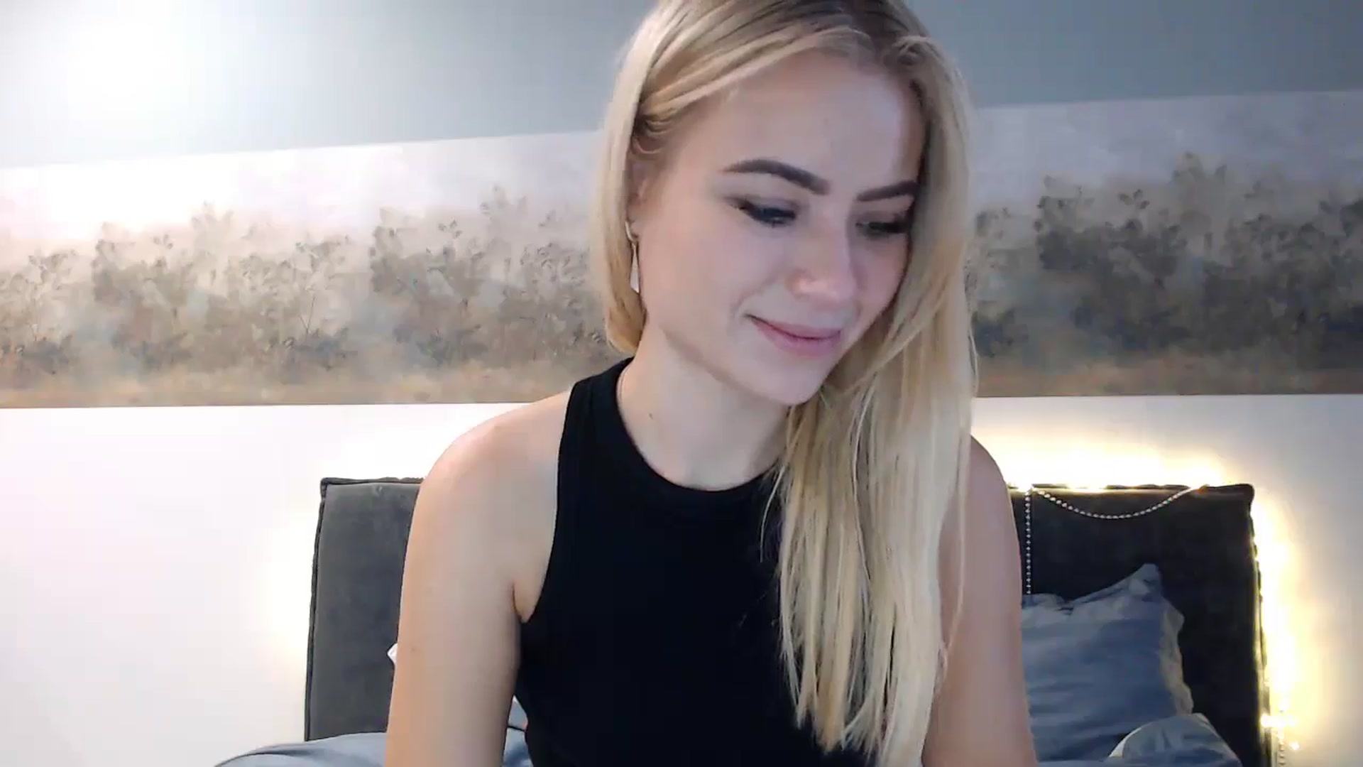 Gallery image thumbnail from fiancee's myfreecams stream on, 12/26/2024, 06:53 image 4 of 20