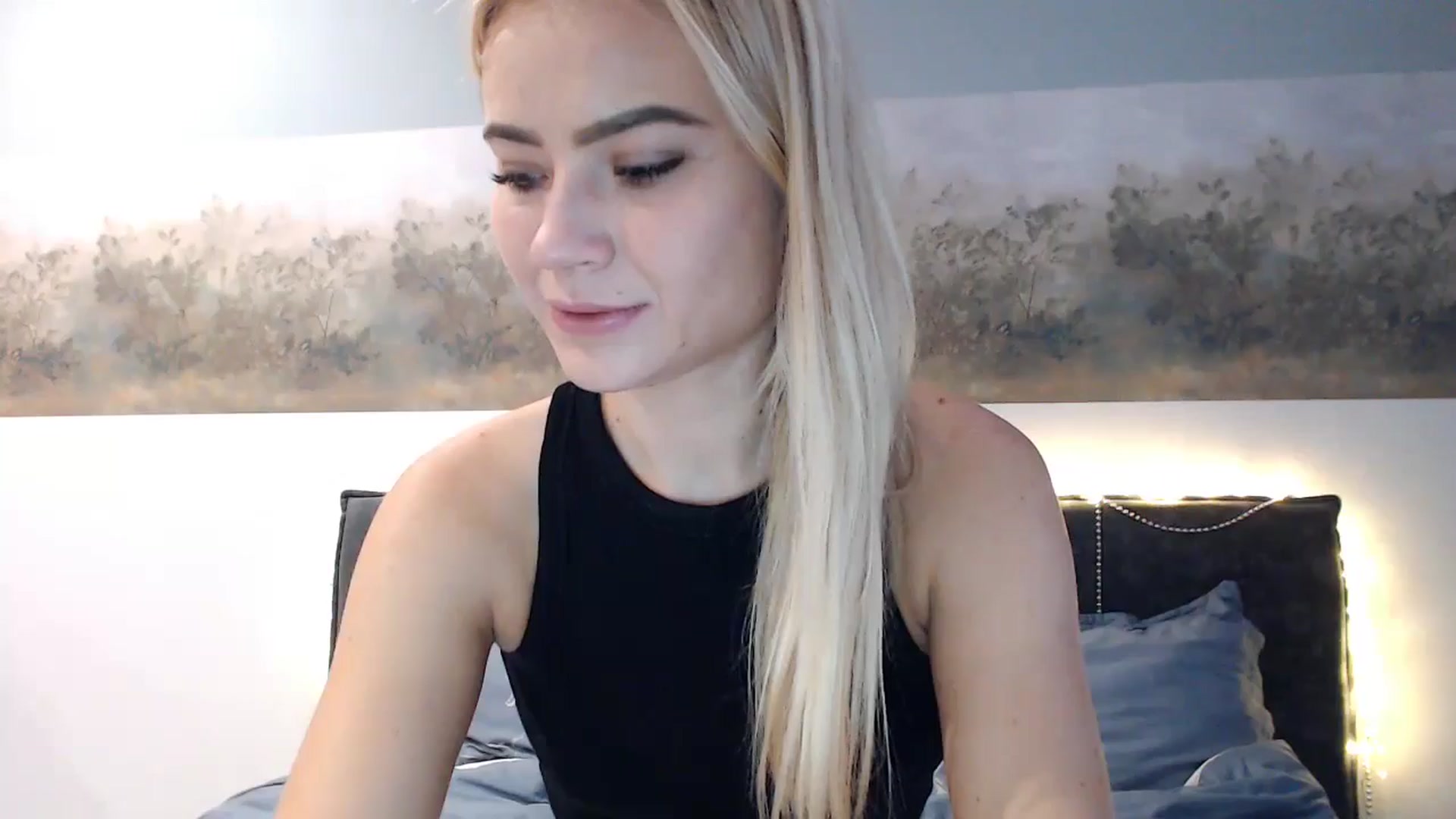 Gallery image thumbnail from fiancee's myfreecams stream on, 12/26/2024, 06:53 image 2 of 20