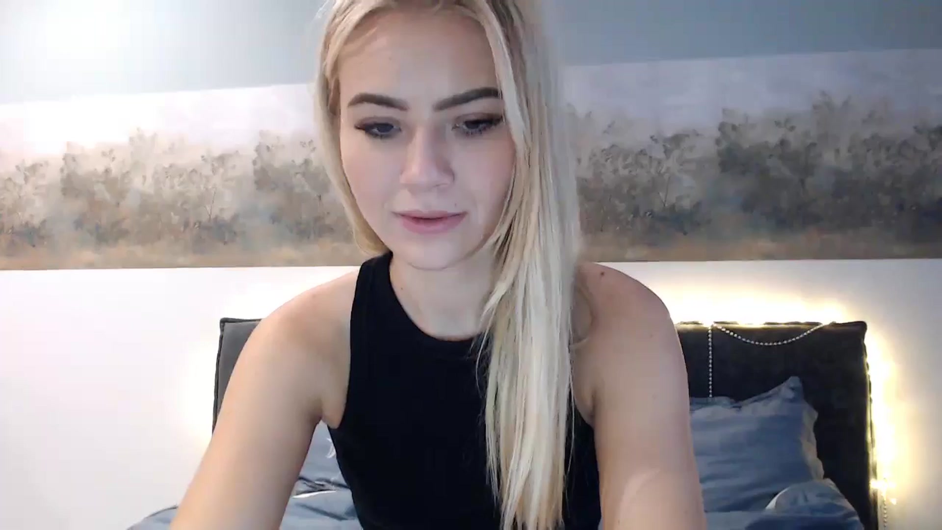 Gallery image thumbnail from fiancee's myfreecams stream on, 12/26/2024, 06:53 image 5 of 20