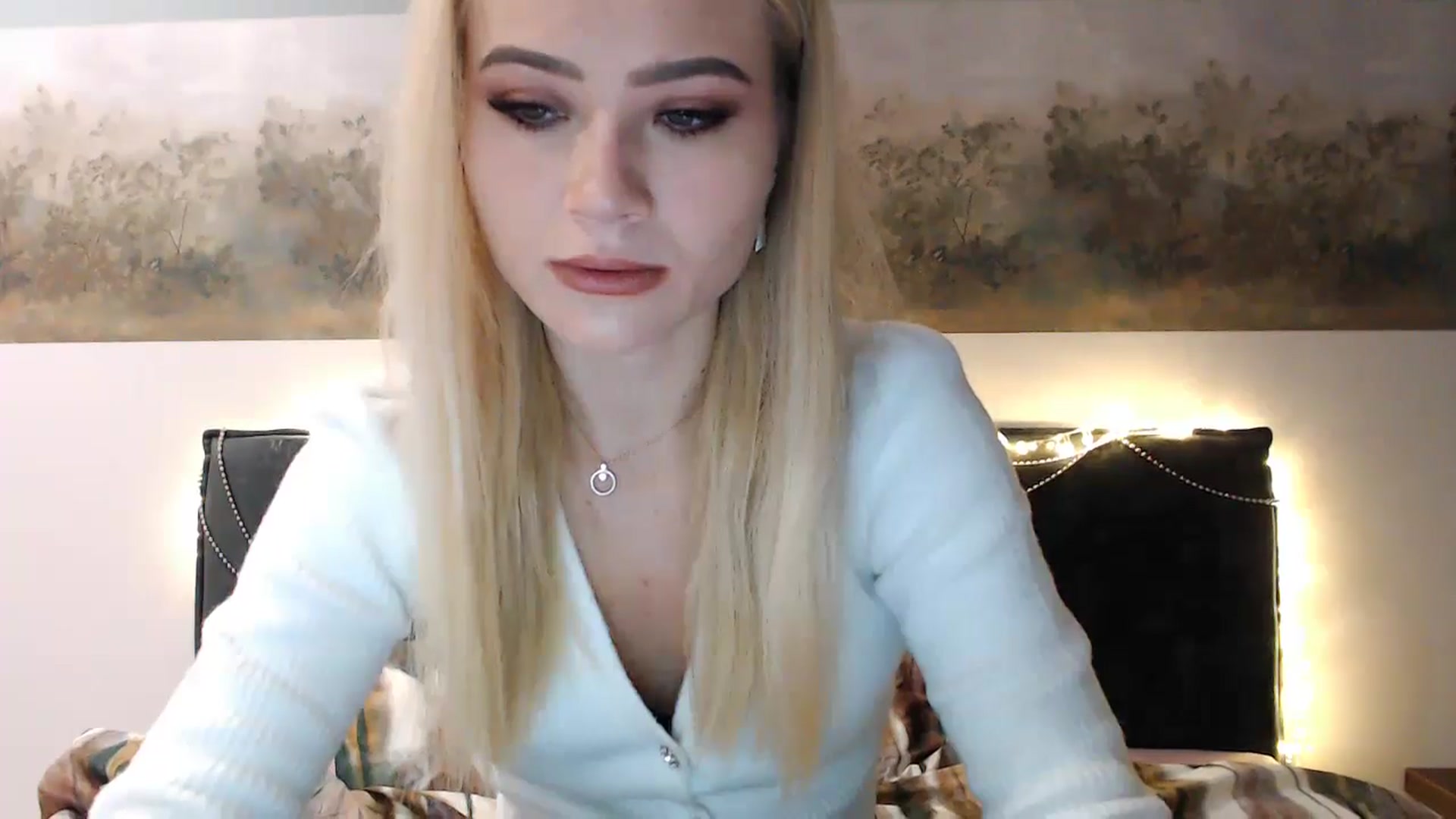 Gallery image thumbnail from fiancee's myfreecams stream on, 12/31/2024, 03:13 image 2 of 20