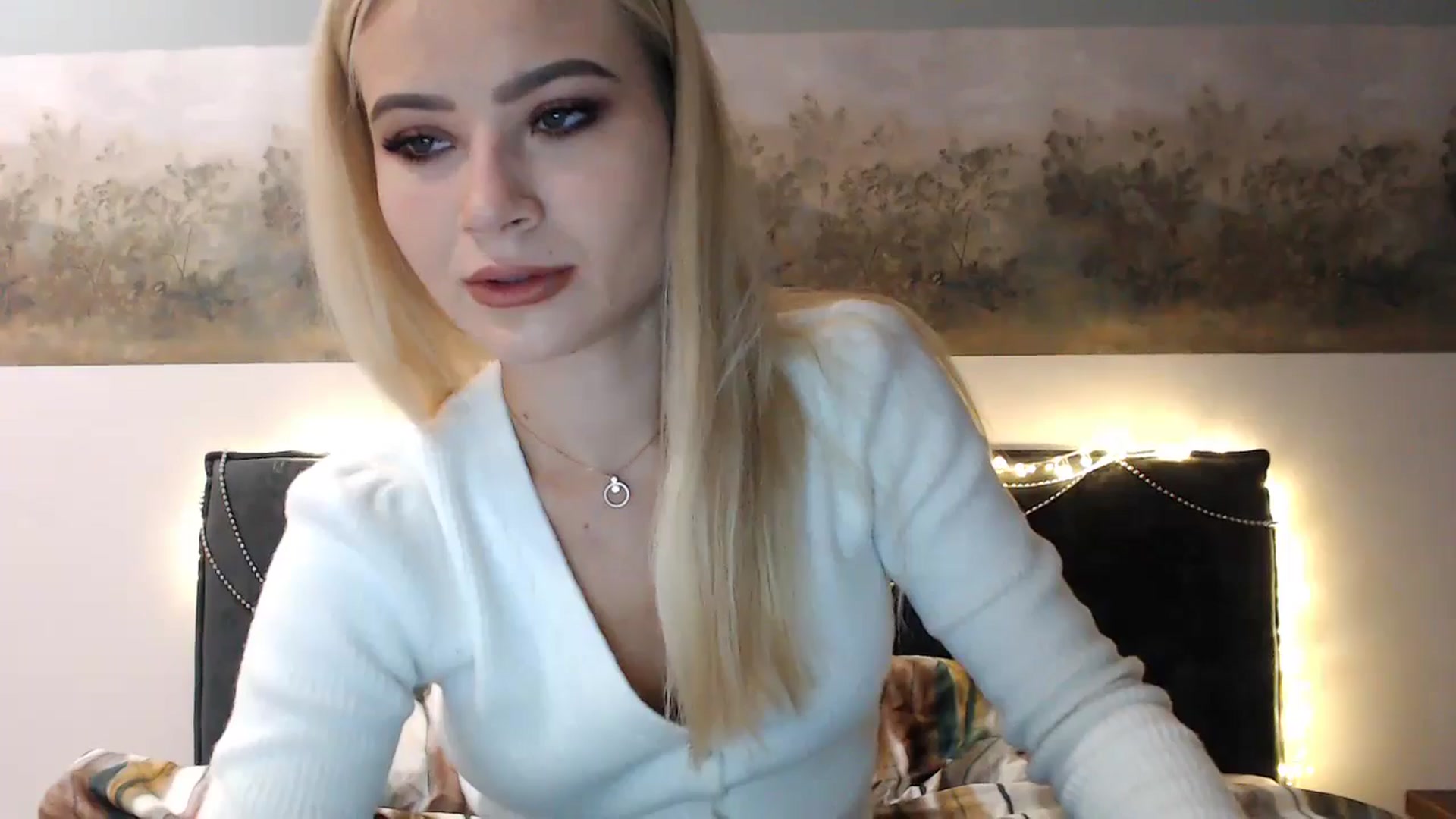 Gallery image thumbnail from fiancee's myfreecams stream on, 12/31/2024, 03:13 image 9 of 20