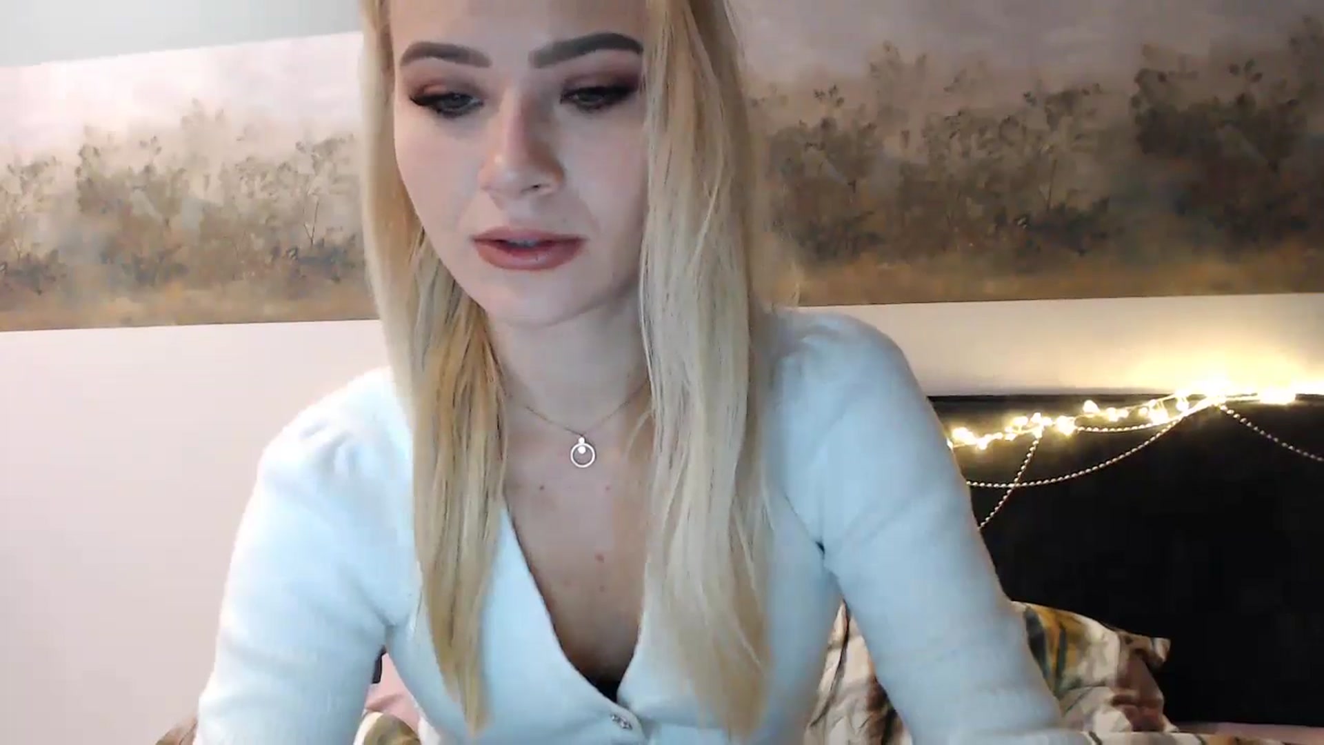 Gallery image thumbnail from fiancee's myfreecams stream on, 12/31/2024, 04:25 image 9 of 20