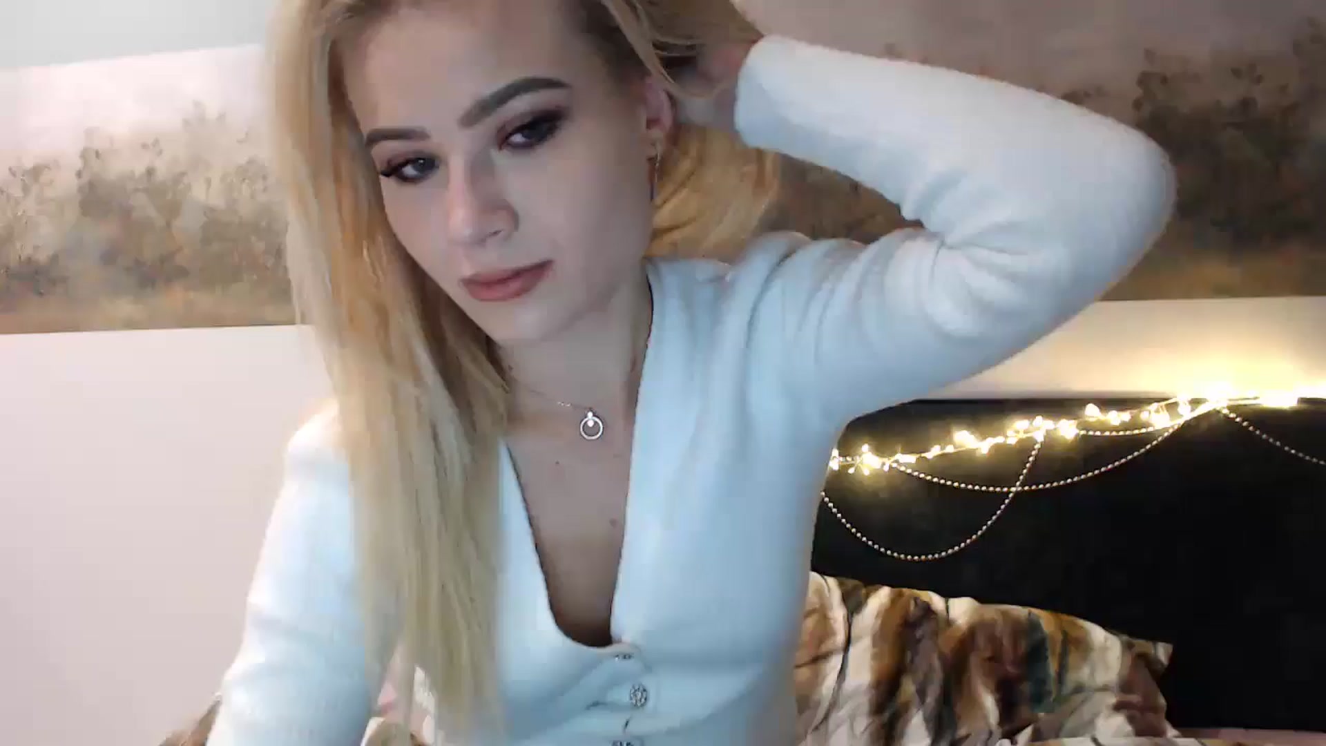 Gallery image thumbnail from fiancee's myfreecams stream on, 12/31/2024, 04:25 image 7 of 20