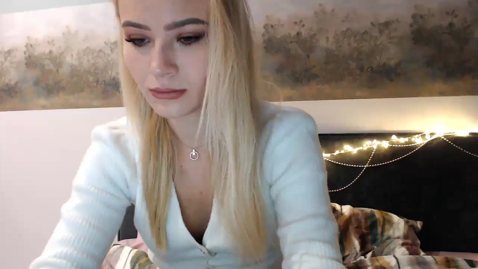 Gallery image thumbnail from fiancee's myfreecams stream on, 12/31/2024, 04:25 image 10 of 20