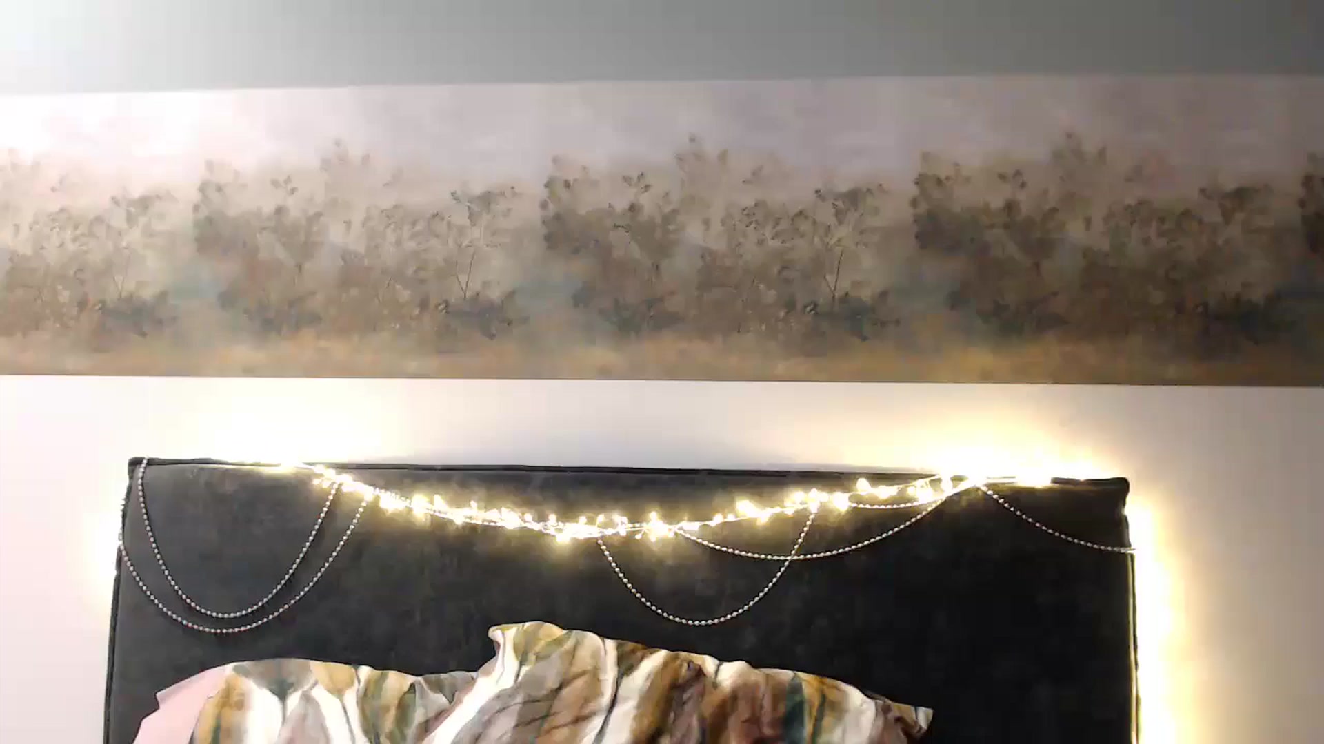 Gallery image thumbnail from fiancee's myfreecams stream on, 12/31/2024, 05:45 image 2 of 20
