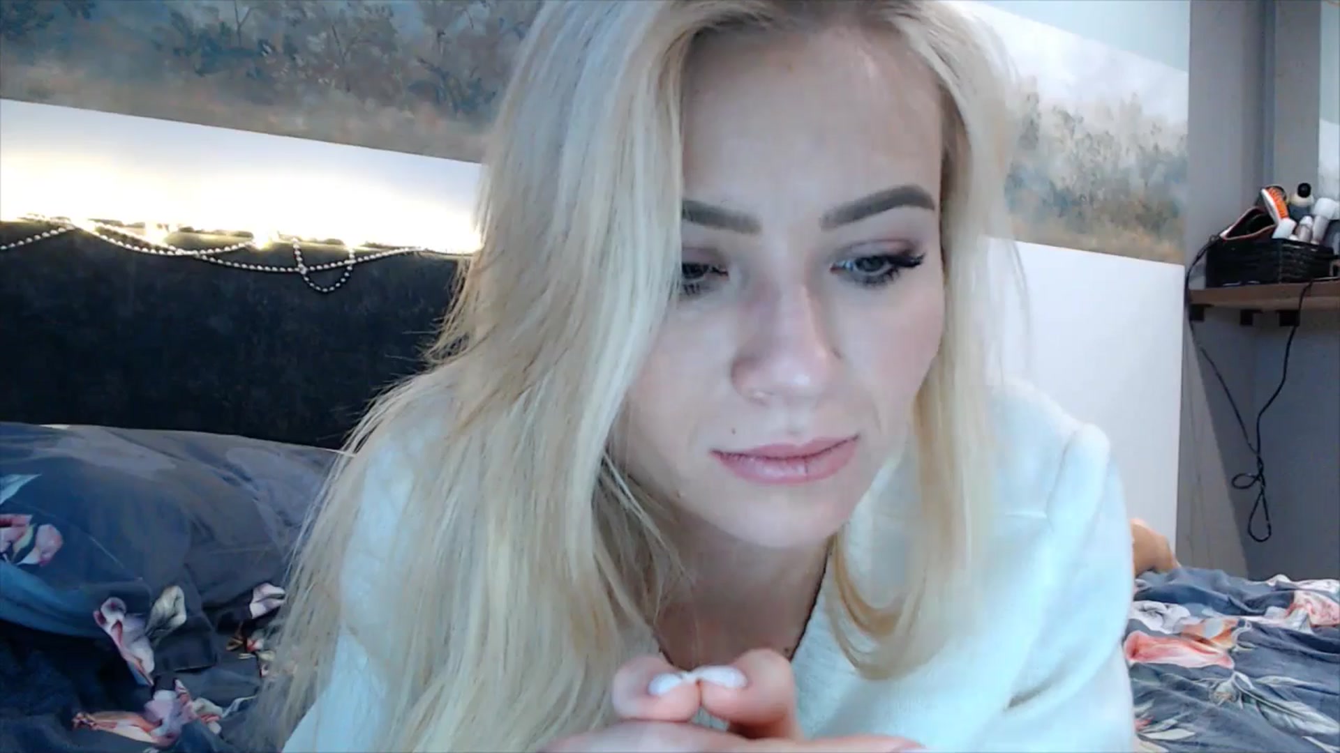 Gallery image thumbnail from fiancee's myfreecams stream on, 01/07/2025, 07:31 image 16 of 20